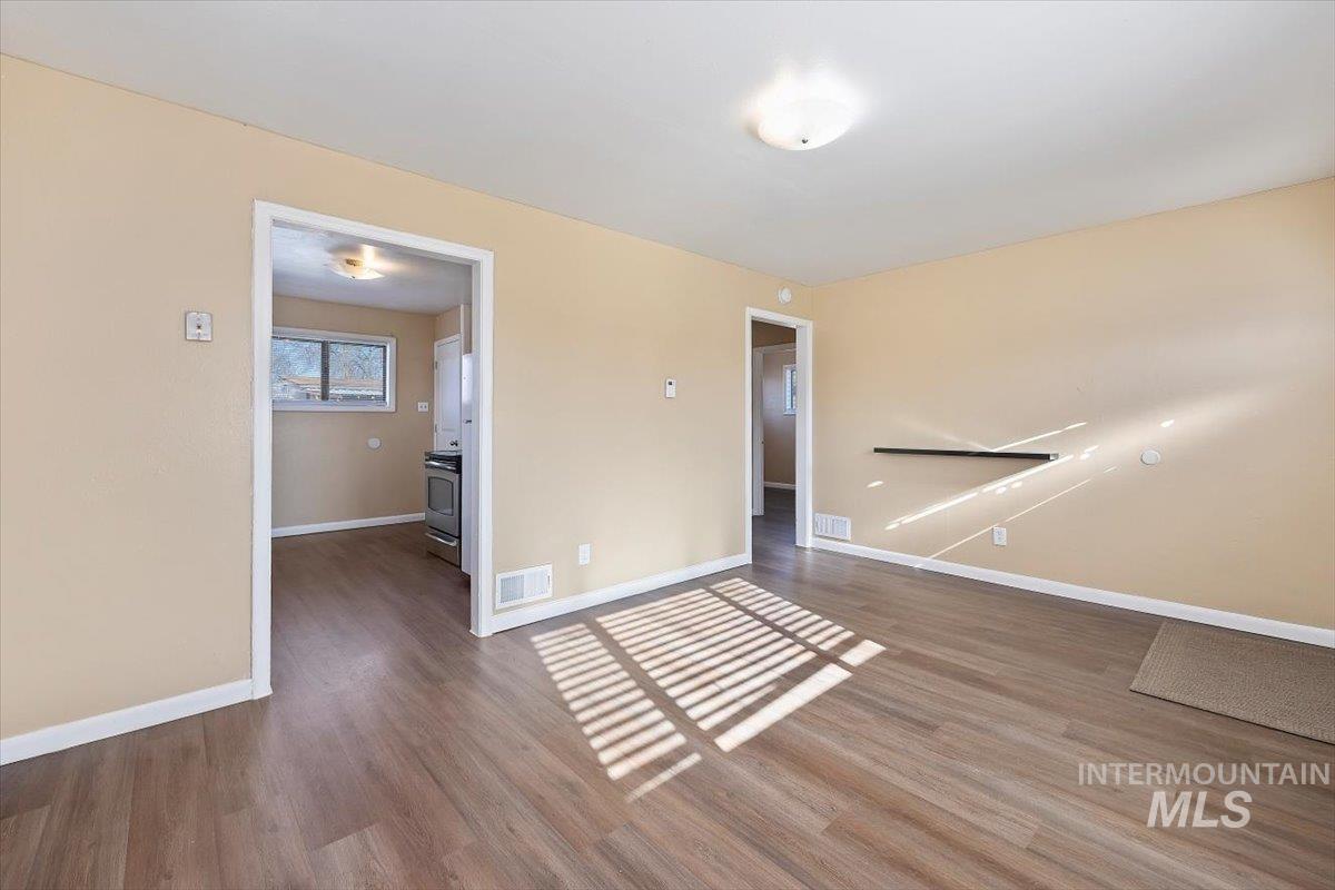 621 Morningside Dr Property Photo 6