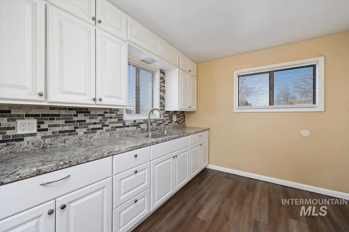621 Morningside Dr Property Photo 11