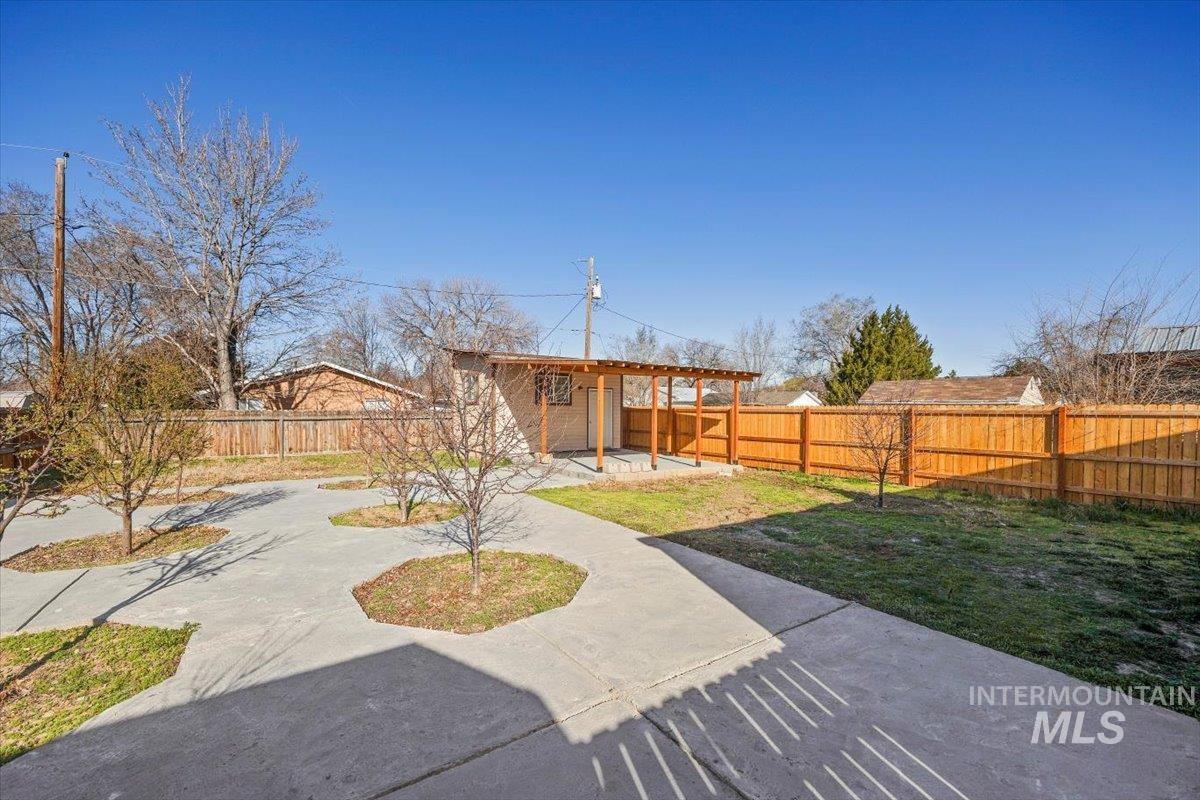 621 Morningside Dr Property Photo 30