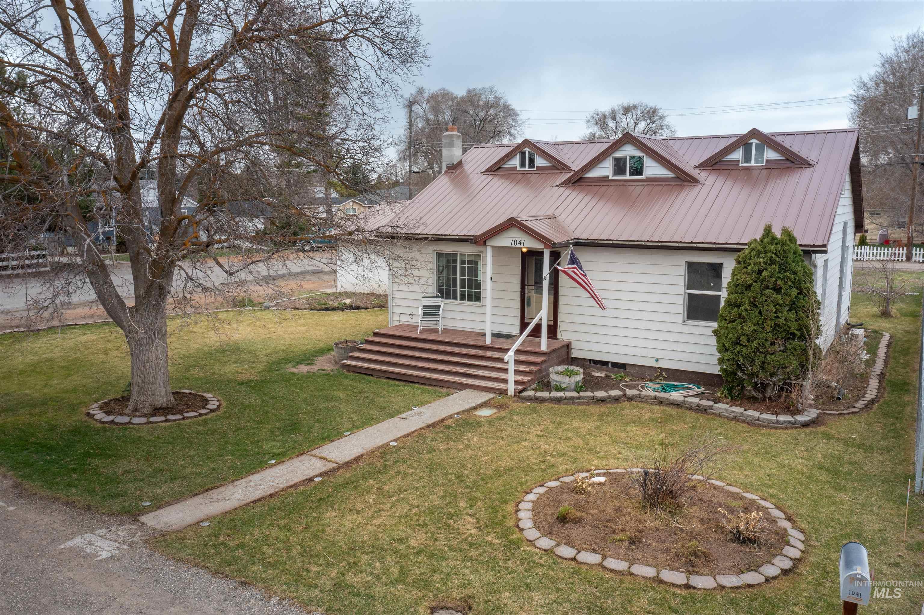 1041 Wyoming Street Property Photo