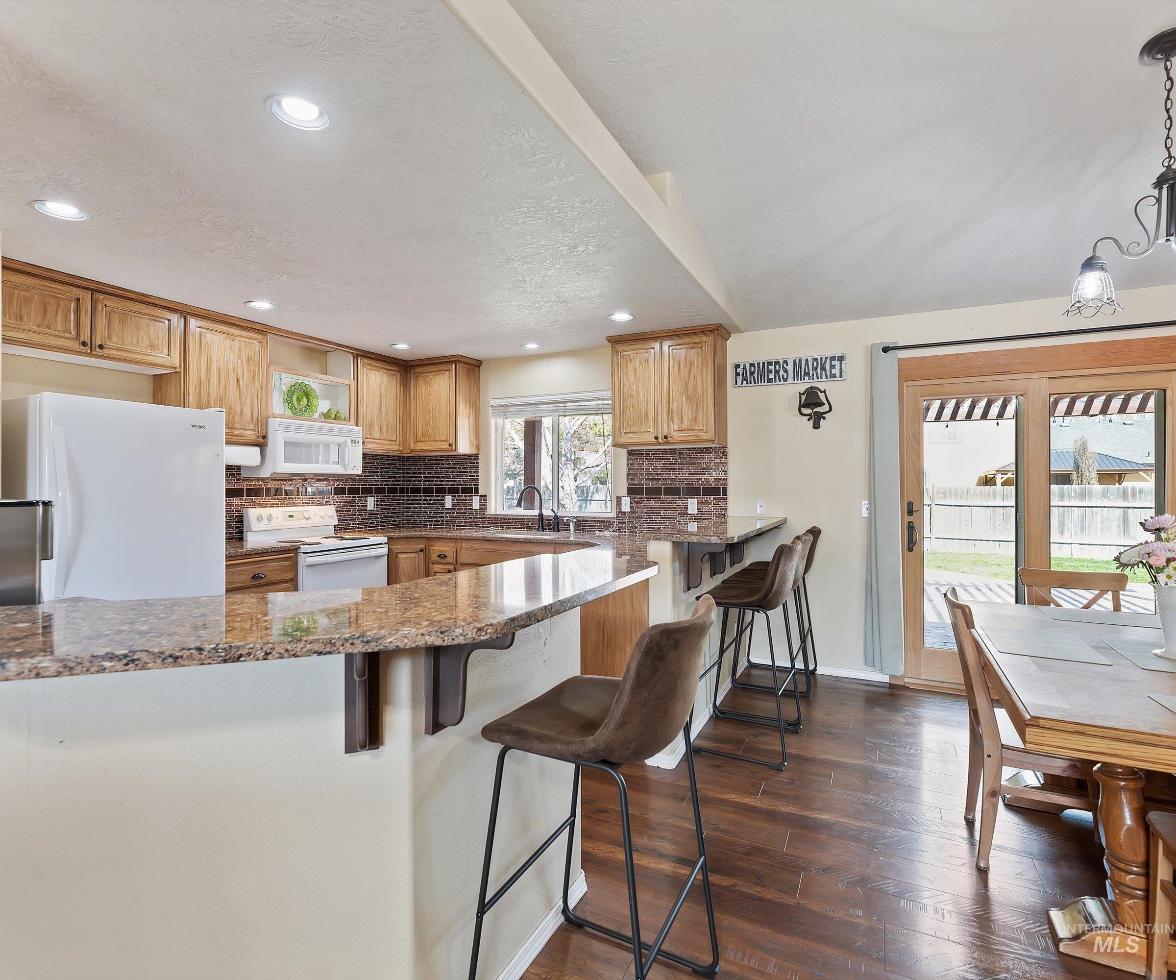 7296 E Canterbury Ln Property Photo 15