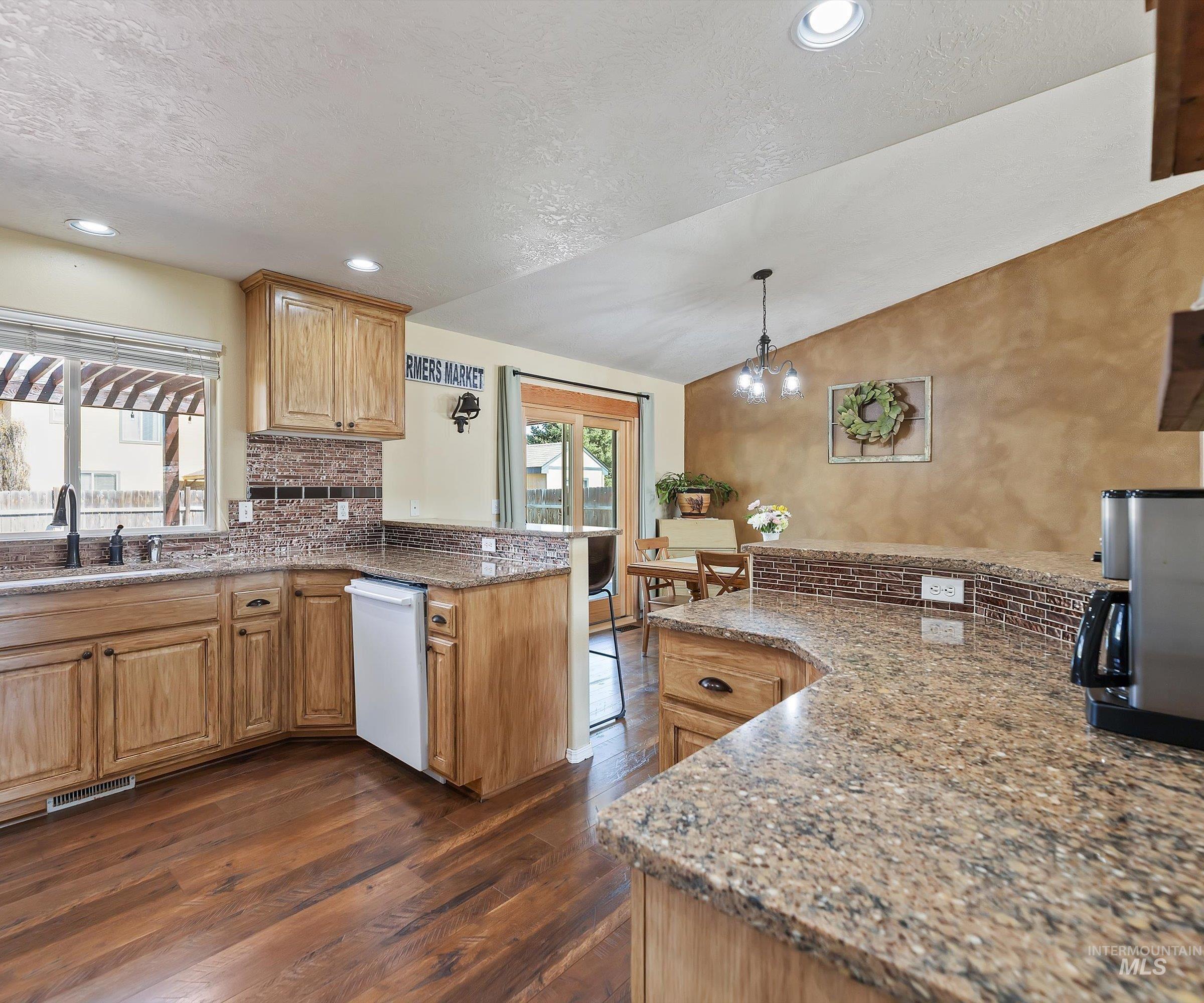 7296 E Canterbury Ln Property Photo 16