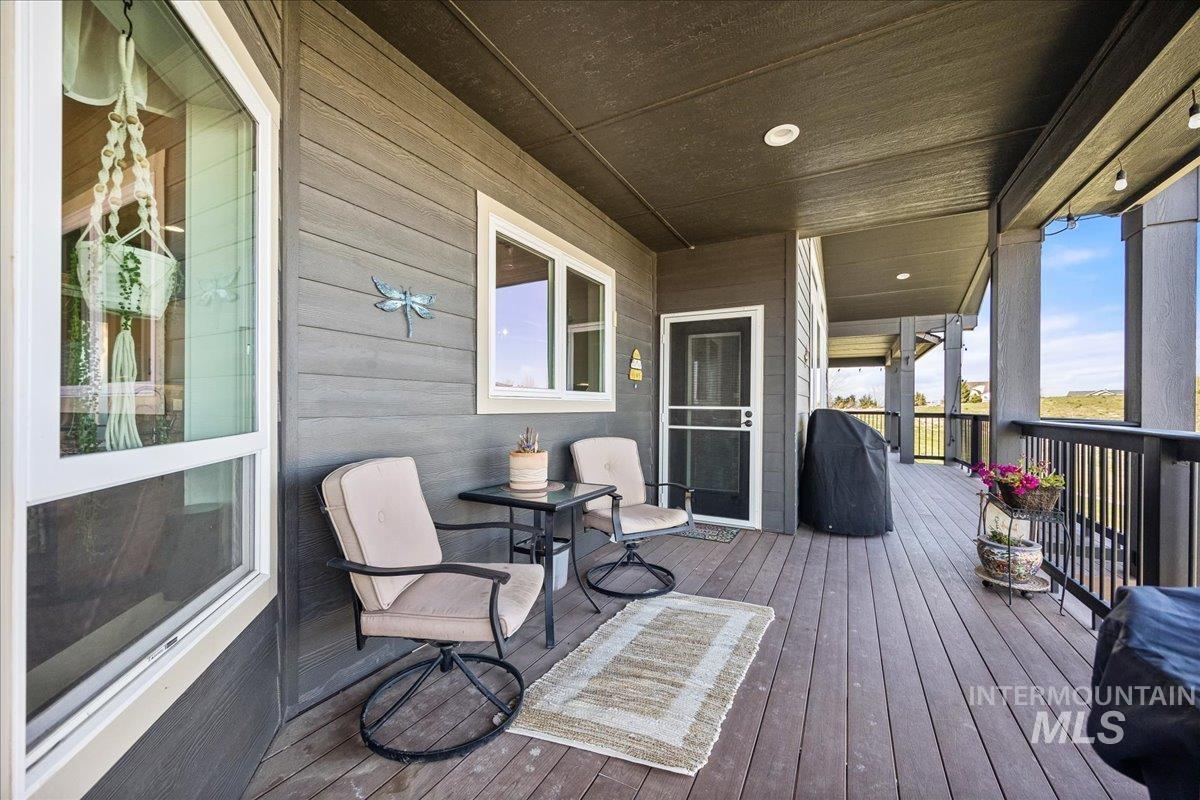 5886 Whispering Hills Dr. Property Photo 22