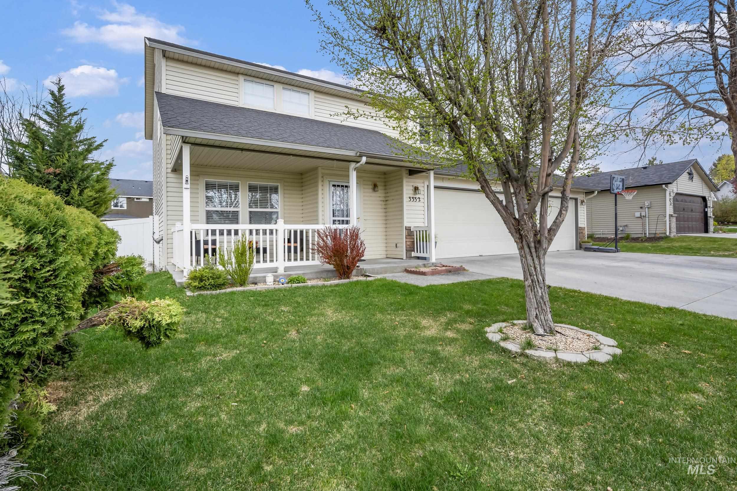 3332 S Malad Drive Property Photo 3