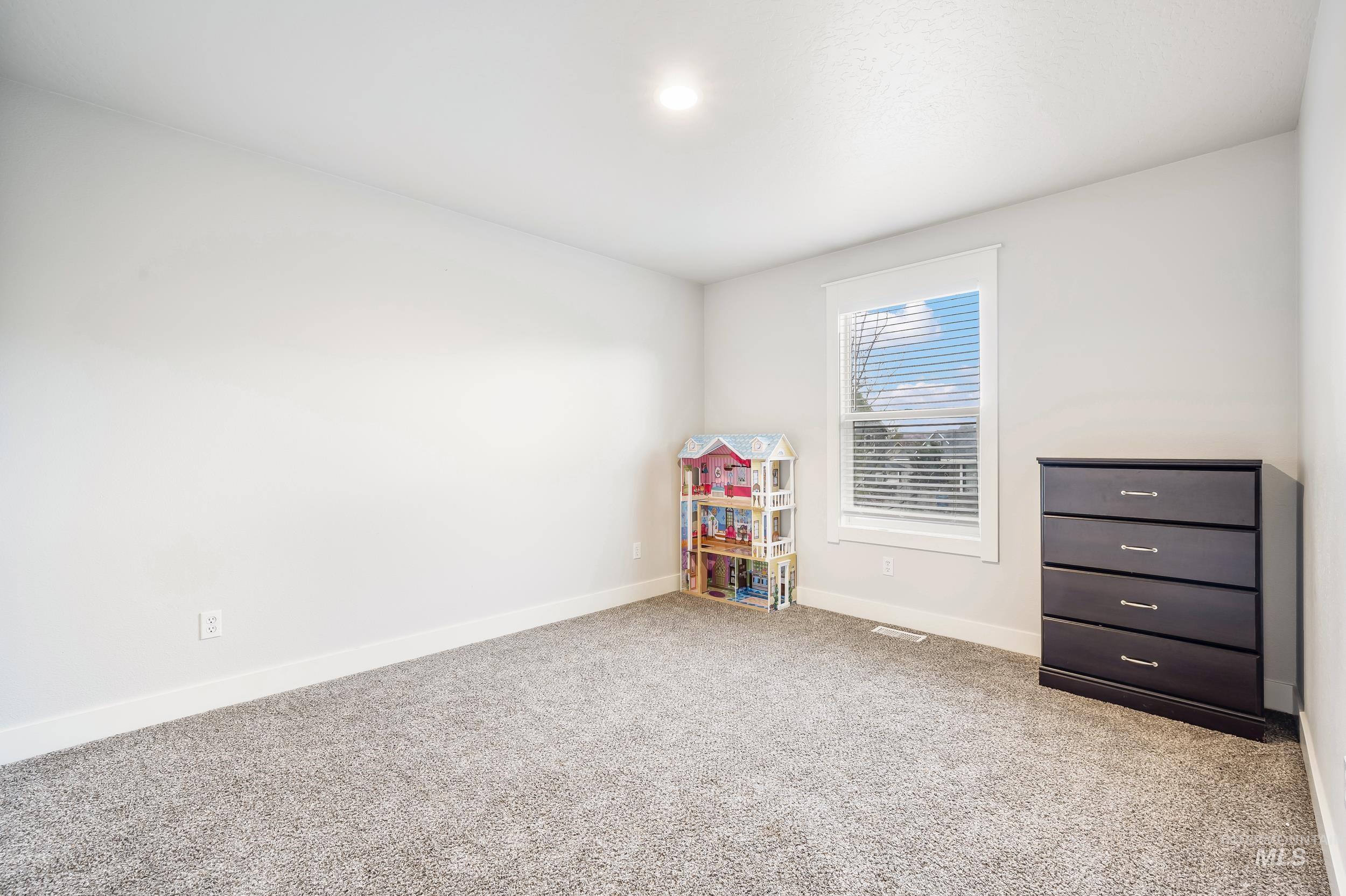3332 S Malad Drive Property Photo 21