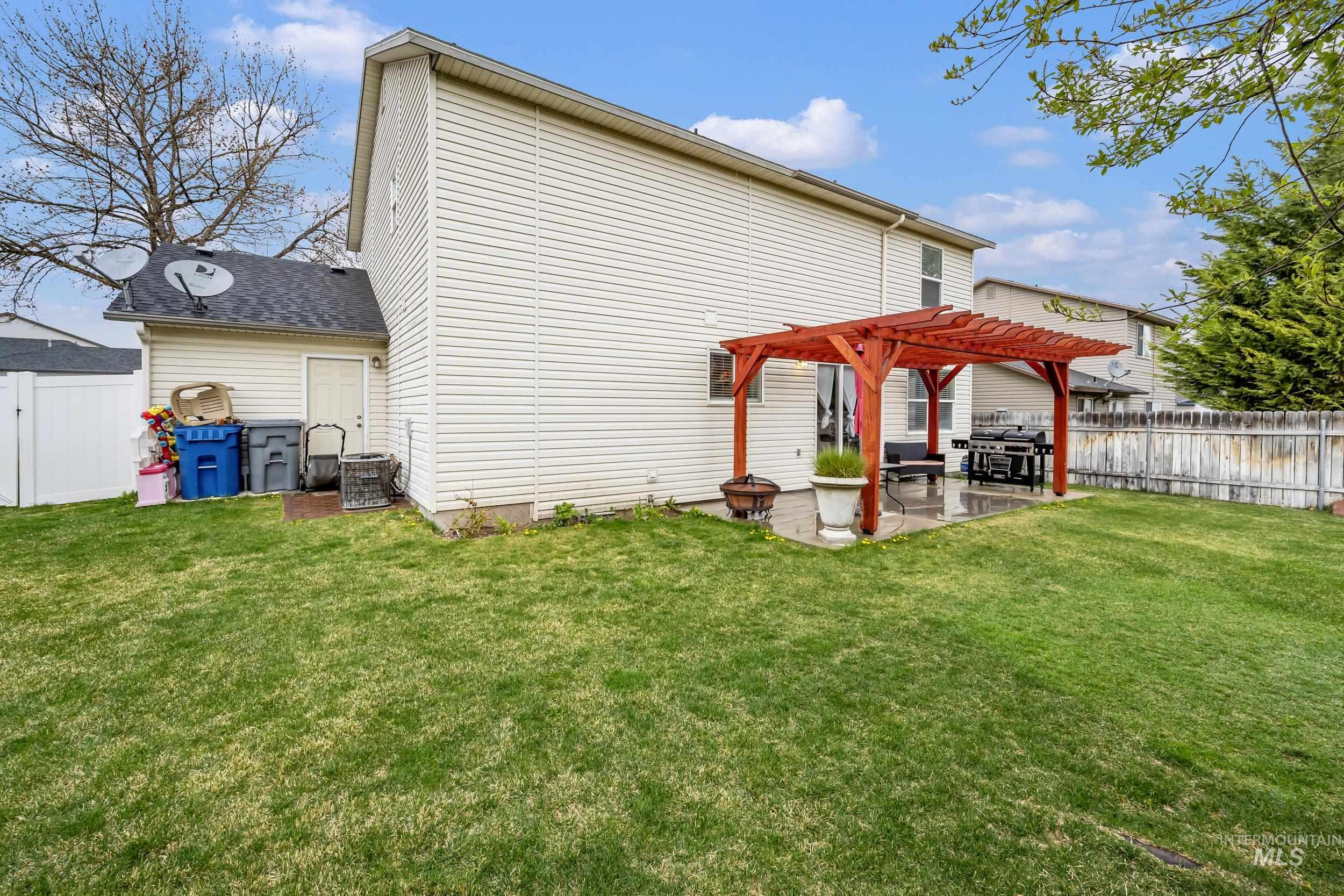 3332 S Malad Drive Property Photo 28