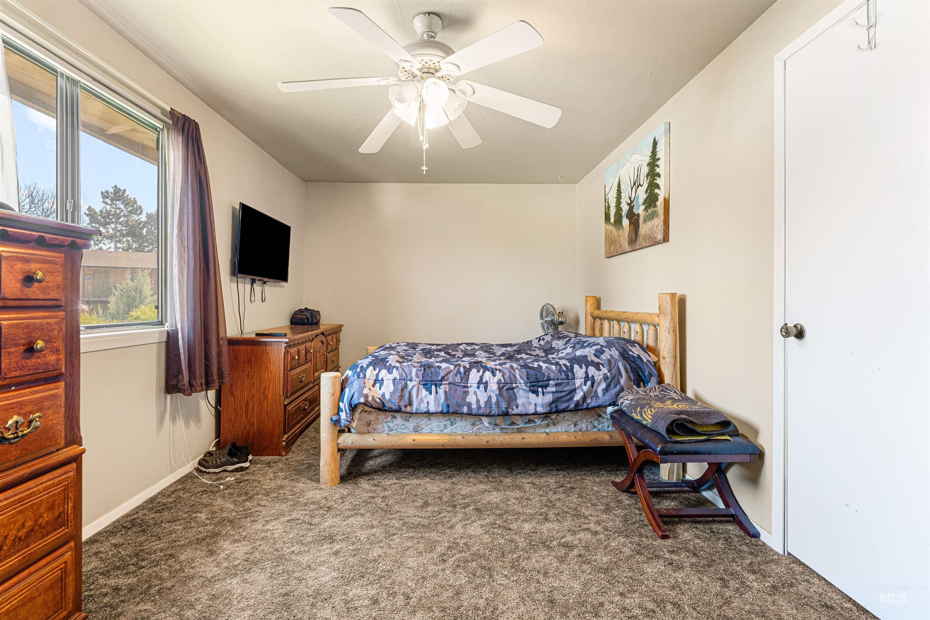 6090-6092 W Dorian Ct Property Photo 11
