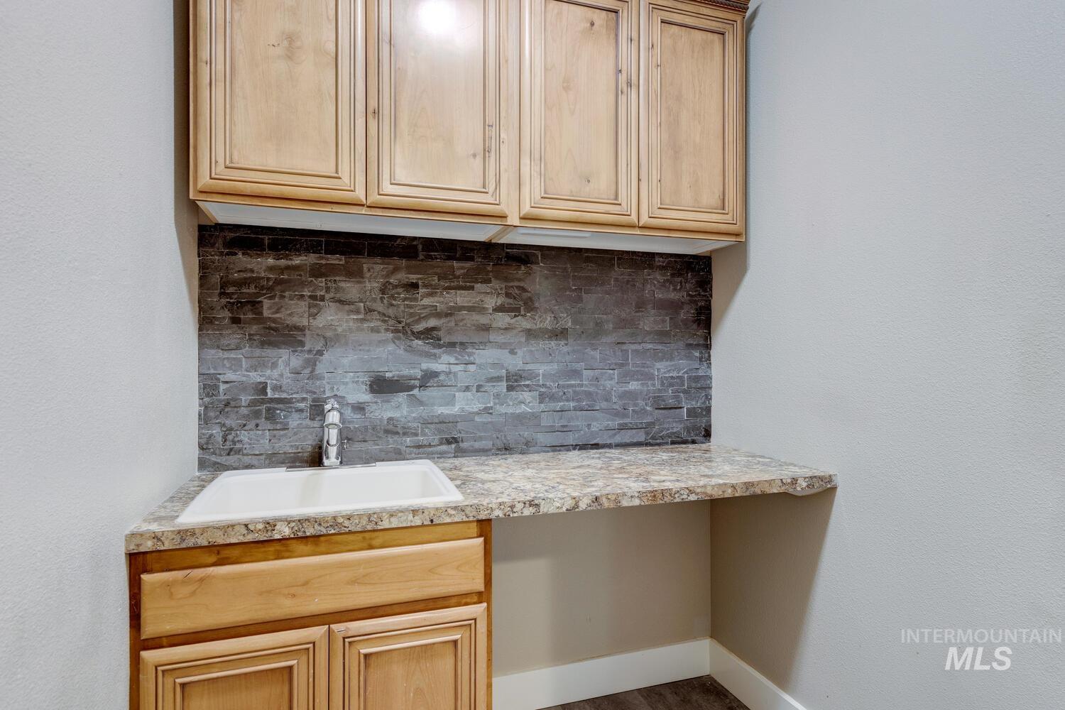 2621 E Mercutio Dr Property Photo 43