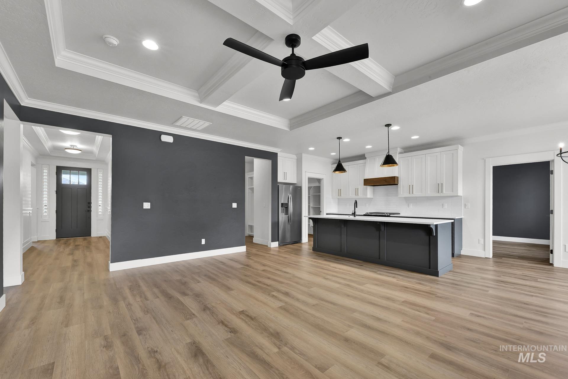 1440 E Azan St Property Photo 5