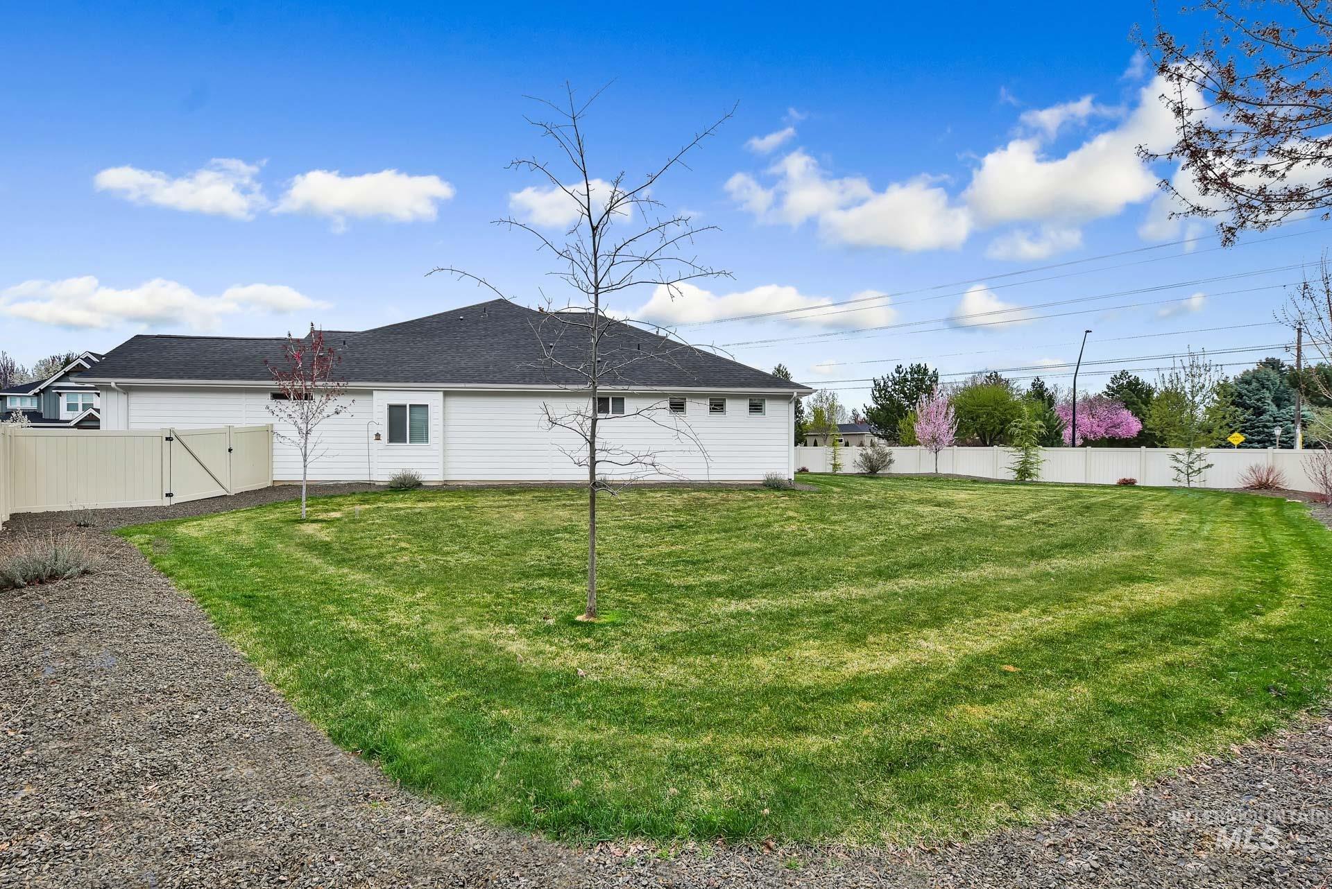 1440 E Azan St Property Photo 41