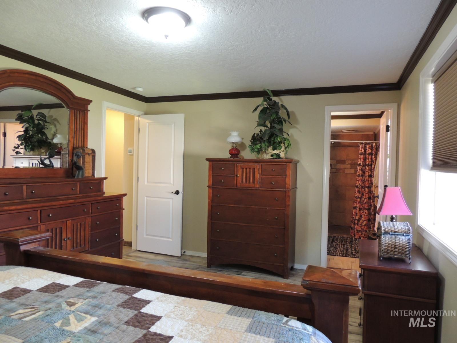 2043 S Ranchero Way Property Photo 22