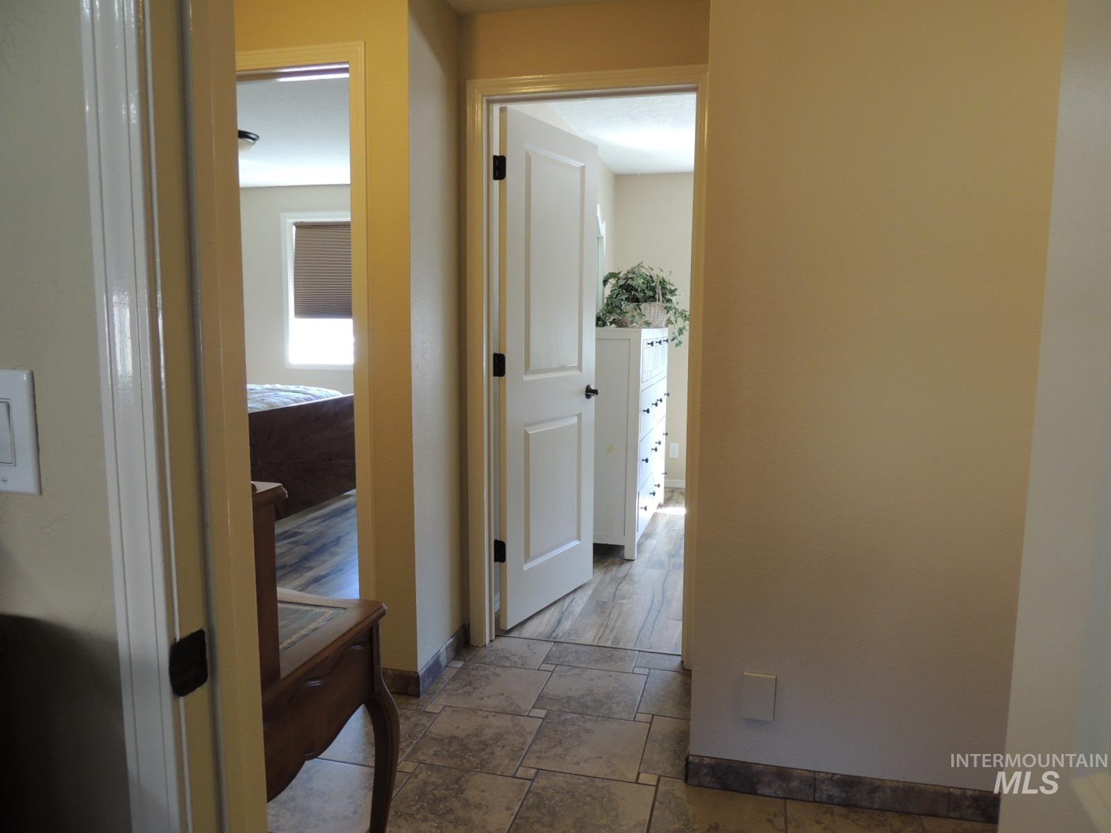 2043 S Ranchero Way Property Photo 22