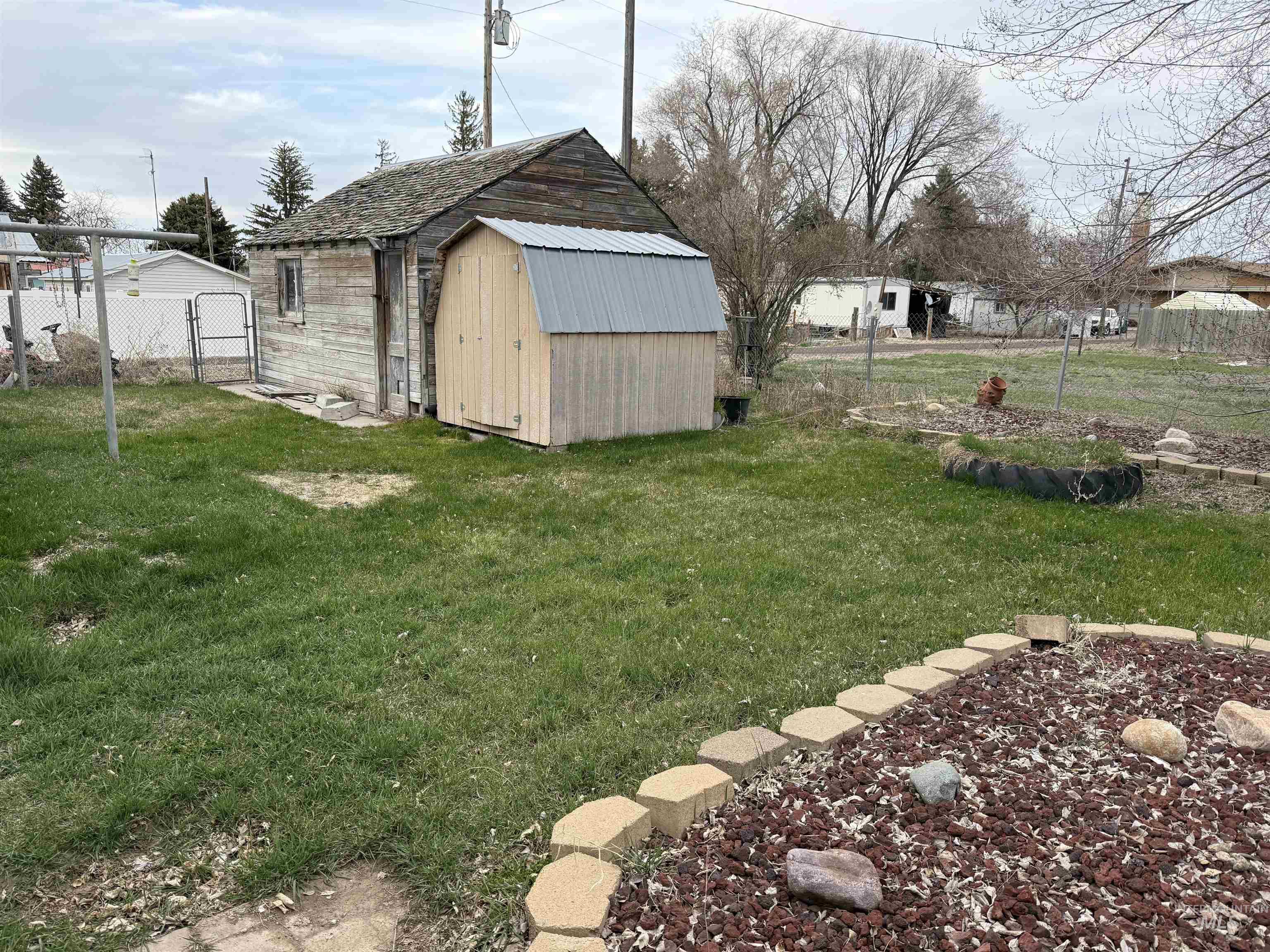 539 Lenz Ave Property Photo 3