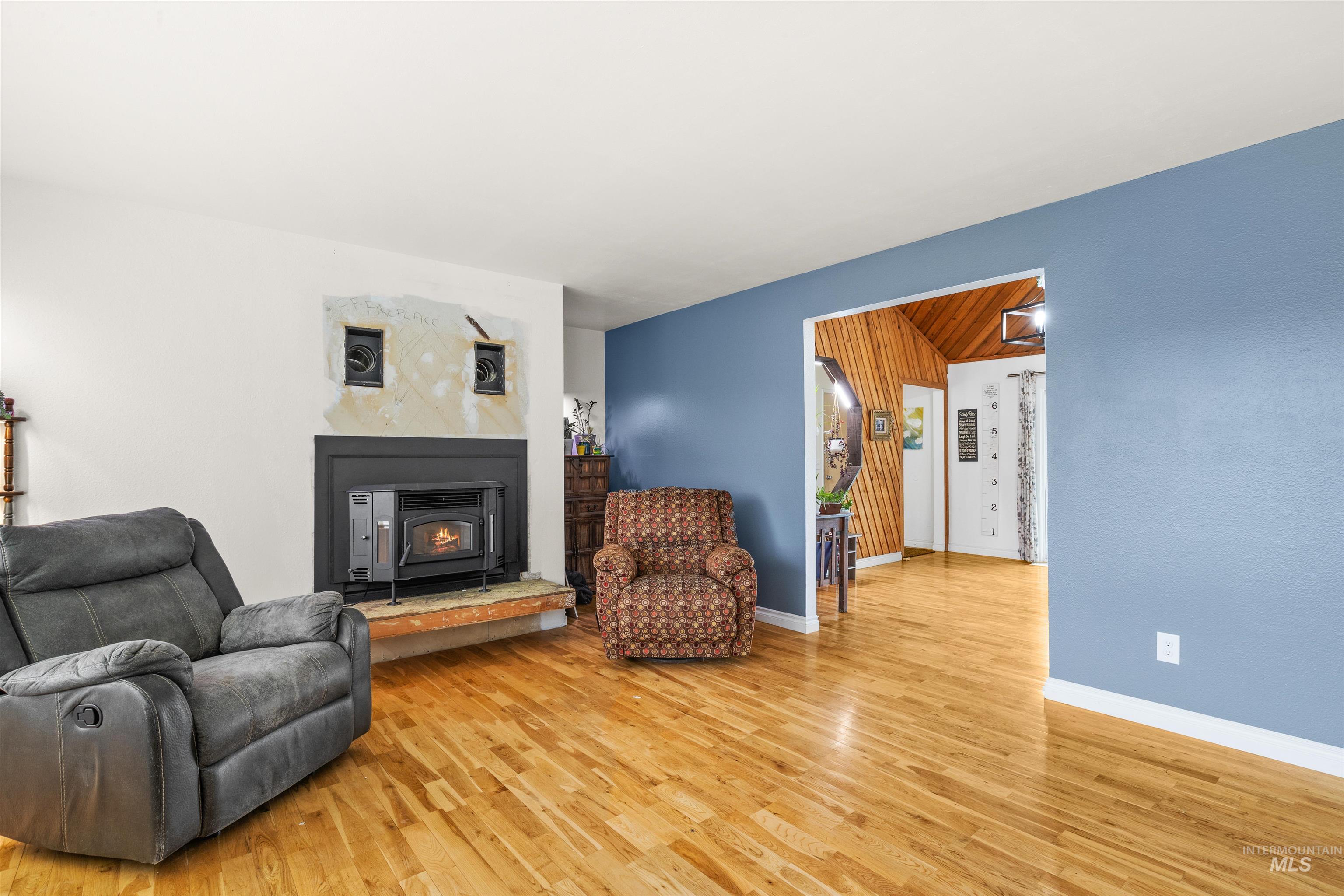 3655 Country Club Ct Property Photo 11