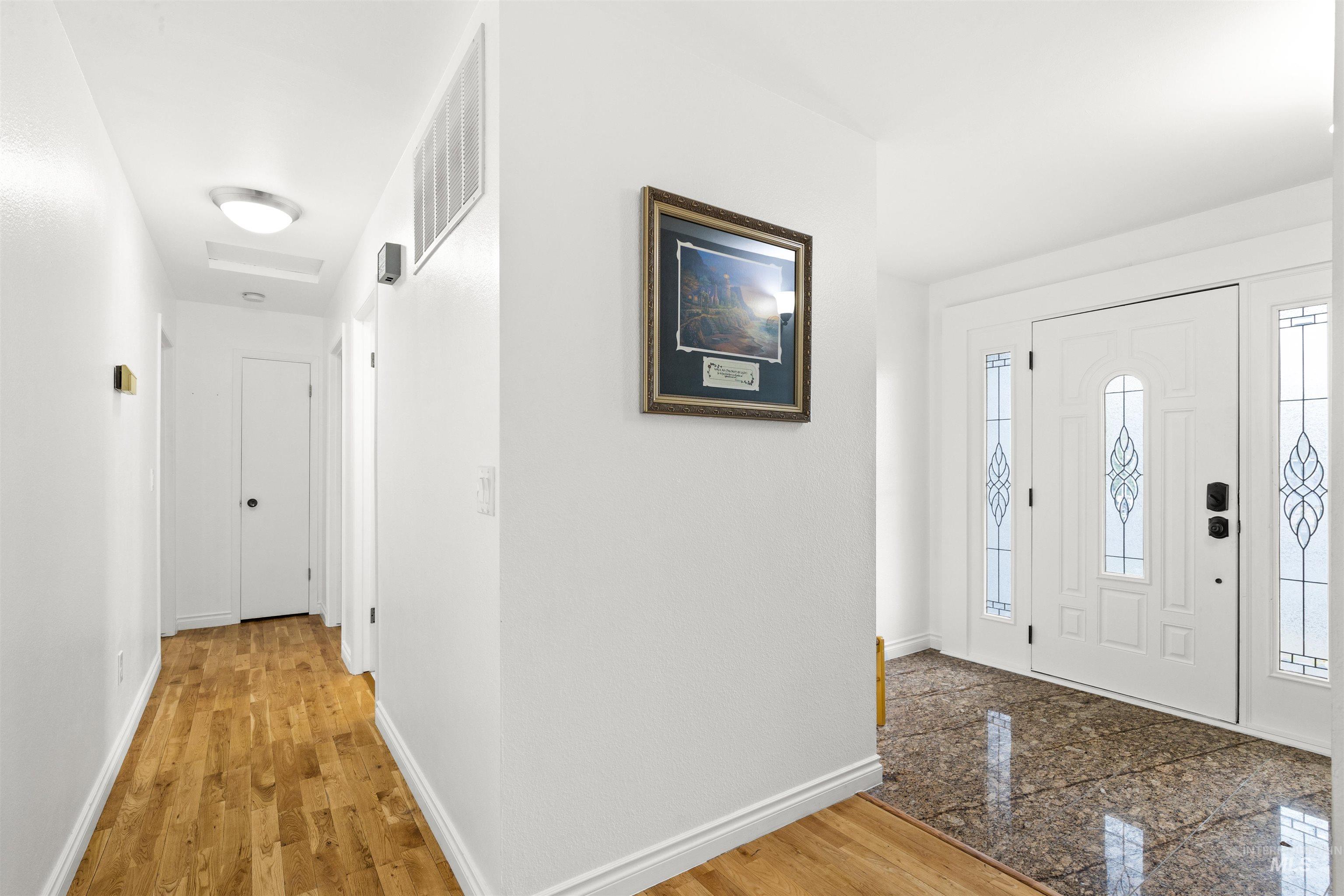 3655 Country Club Ct Property Photo 15