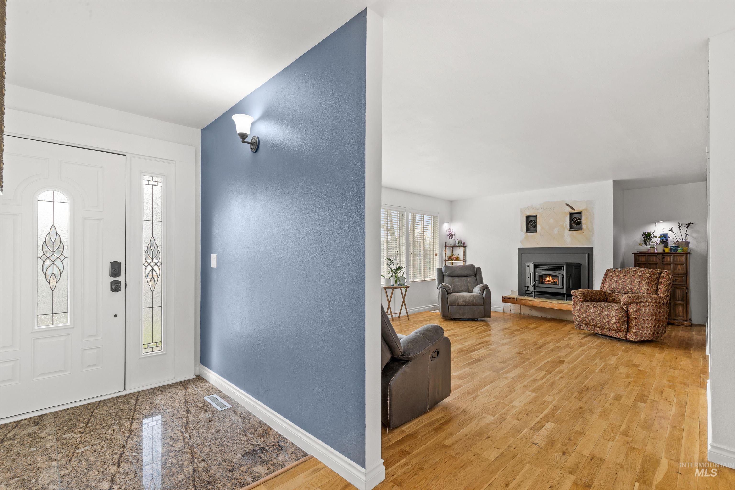 3655 Country Club Ct Property Photo 22