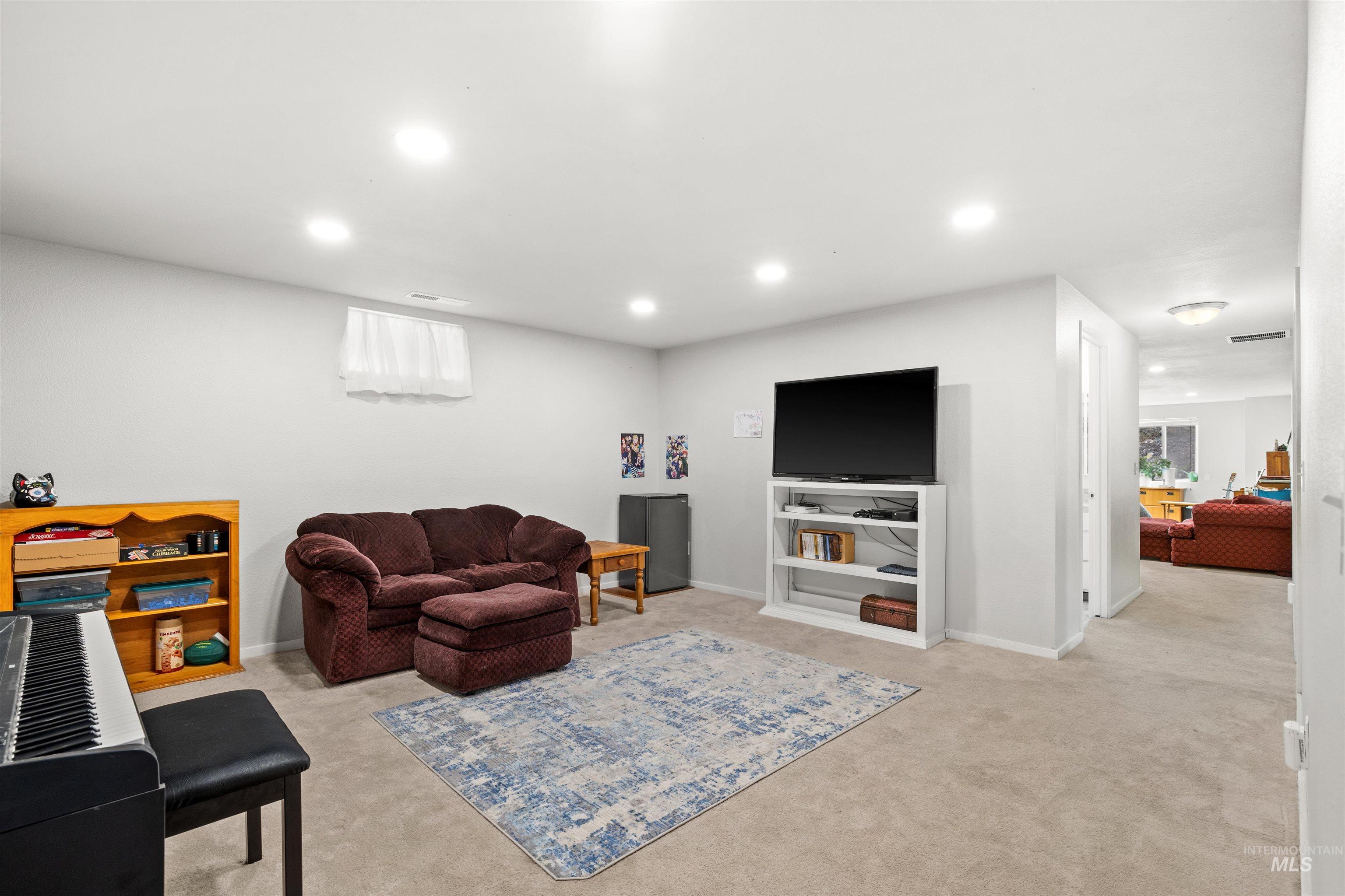 3655 Country Club Ct Property Photo 24