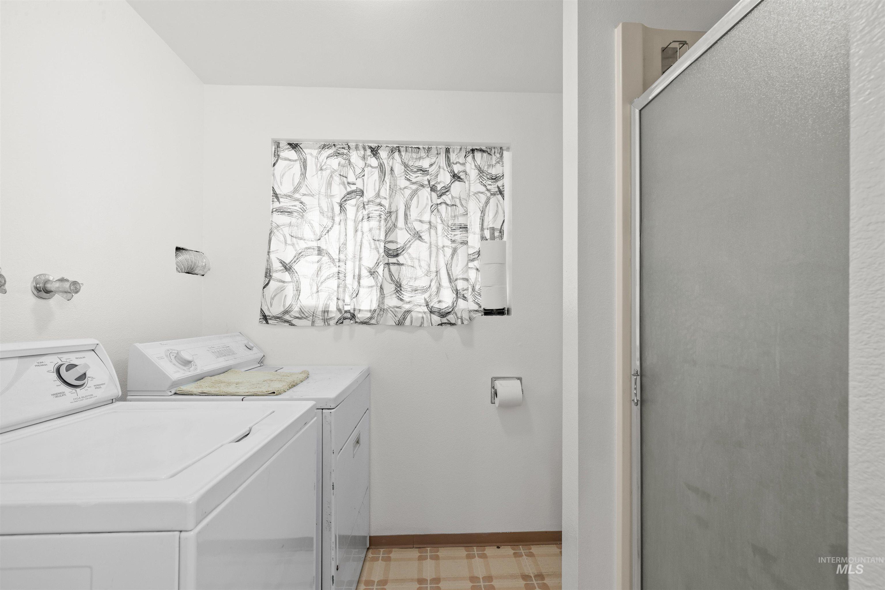3655 Country Club Ct Property Photo 26
