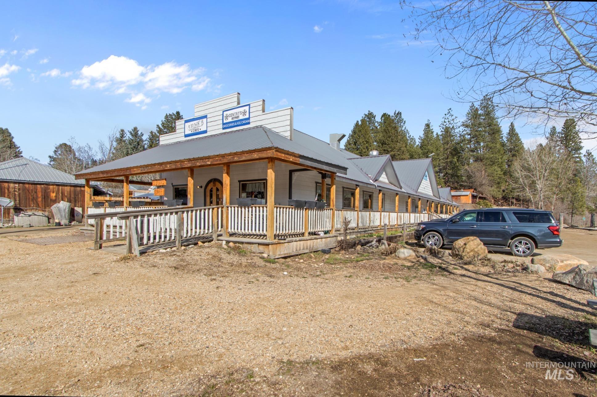 200 Main Street Property Photo