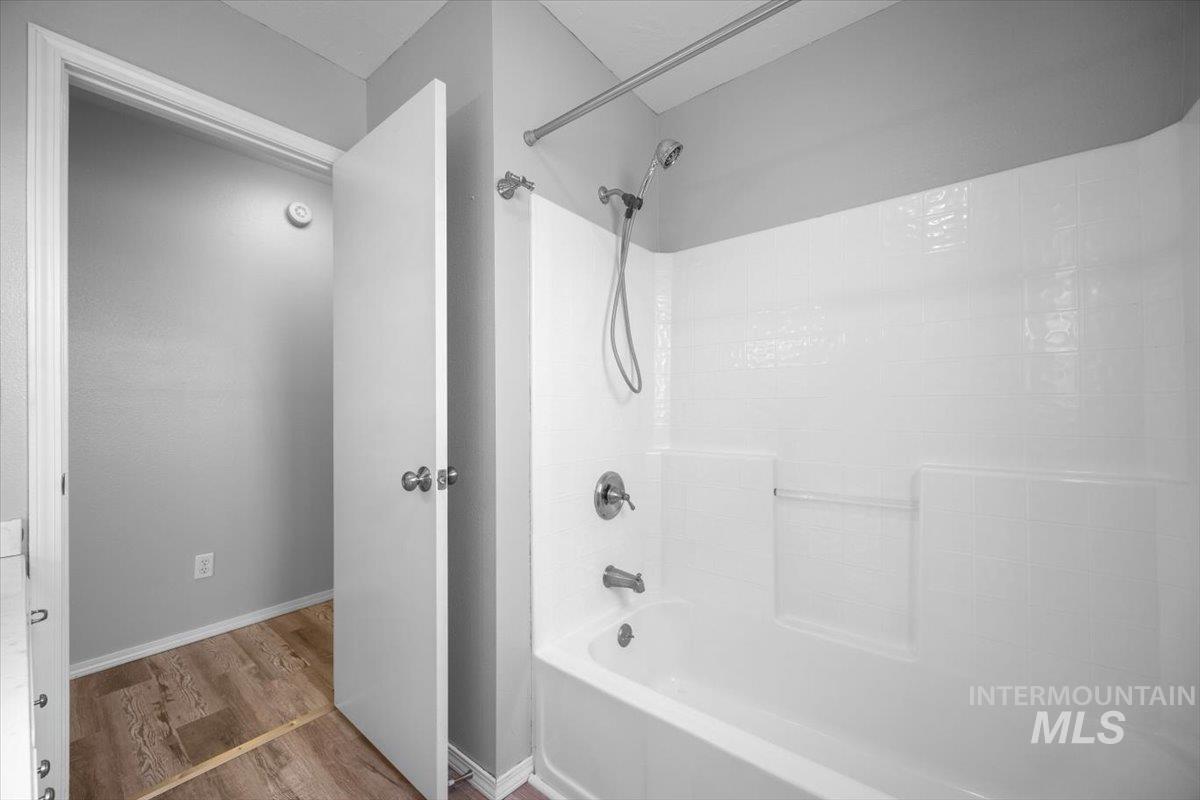 2346 W Rainfall St. Property Photo 13