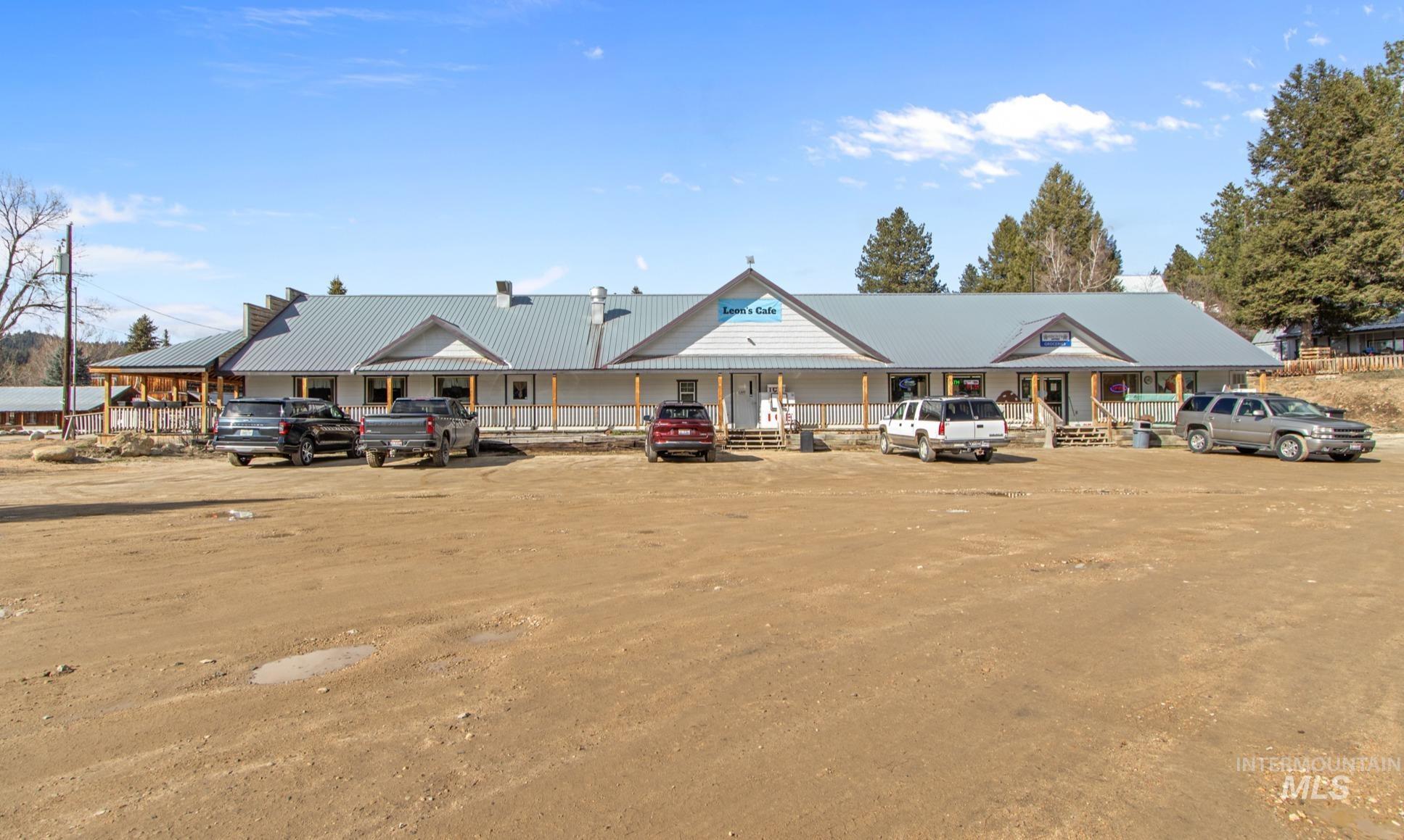 200 Main Street Property Photo