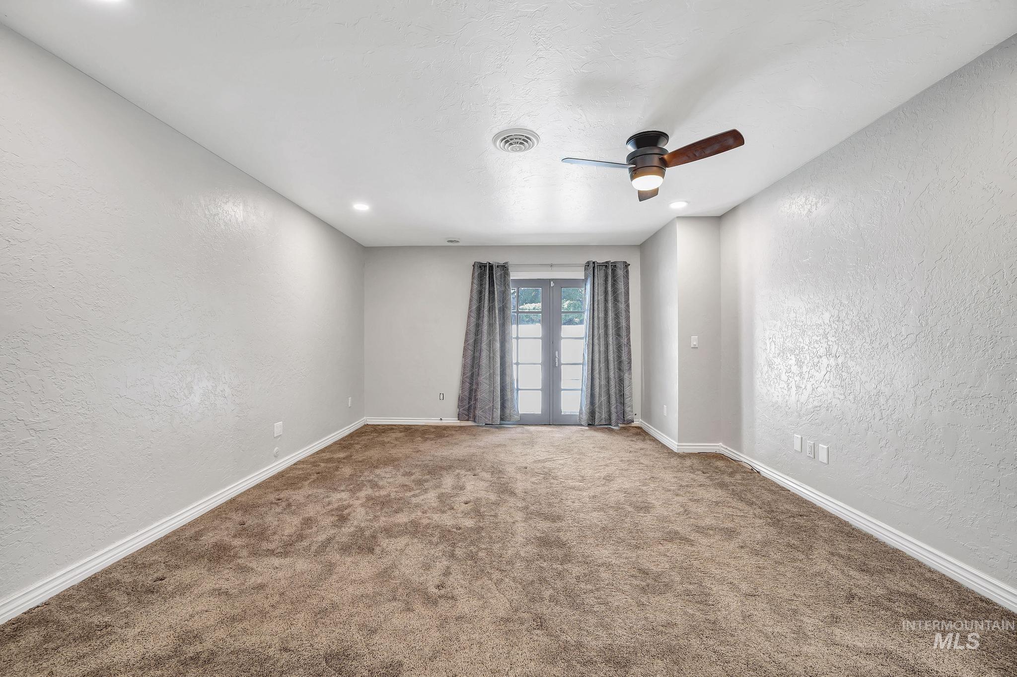 790 Academic Drive Property Photo 17