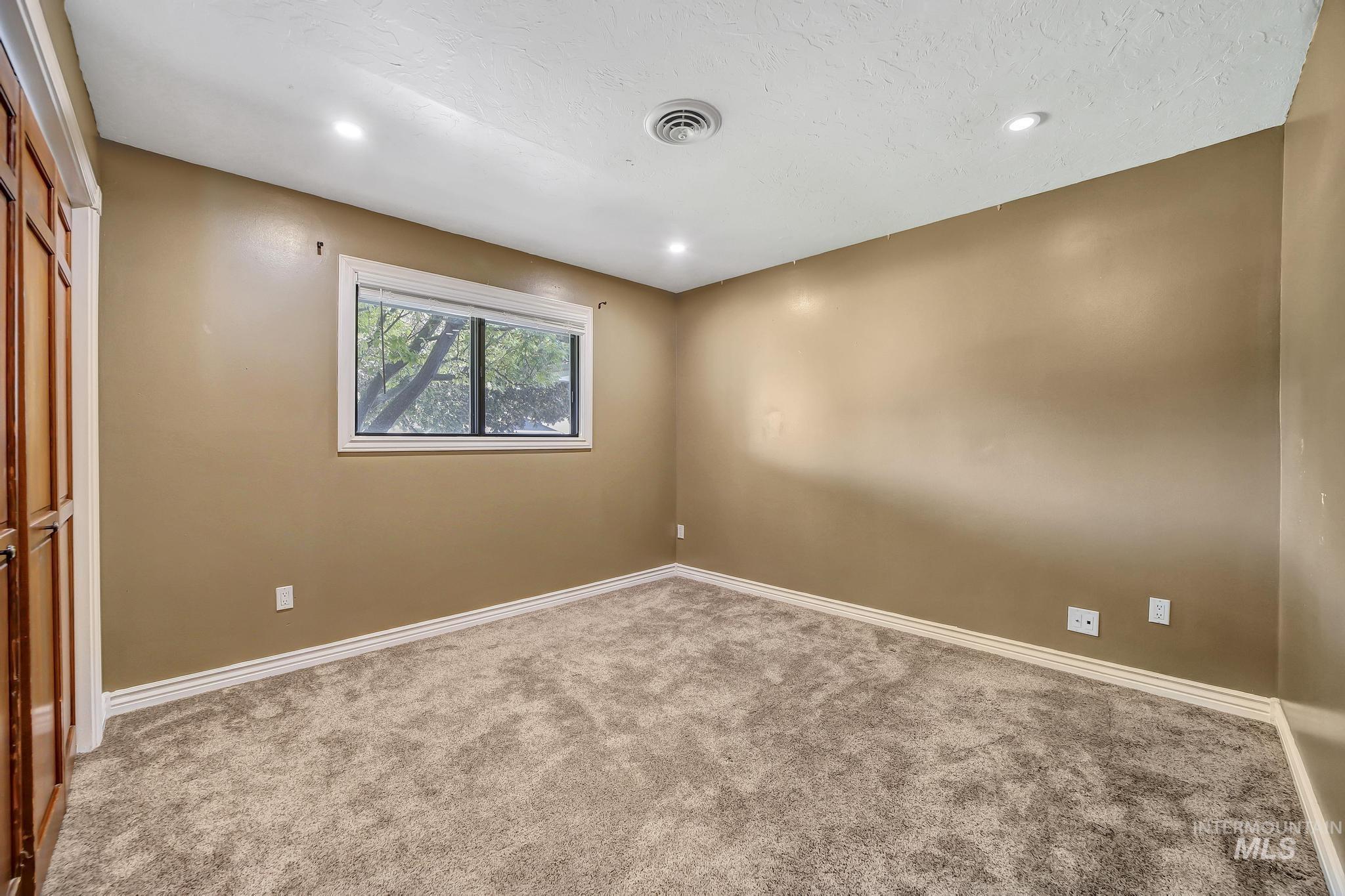 790 Academic Drive Property Photo 24