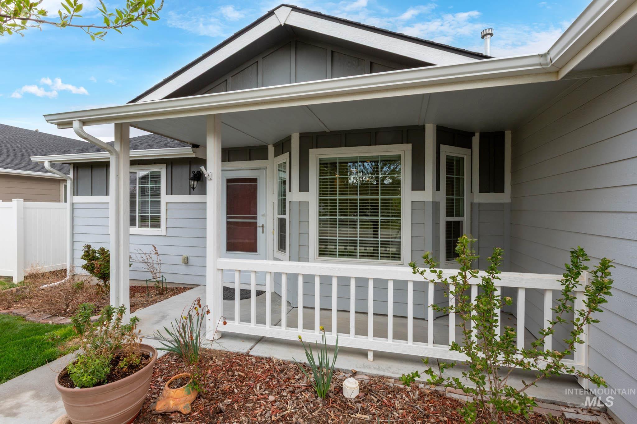 Deserthawk Real Estate Listings Main Image