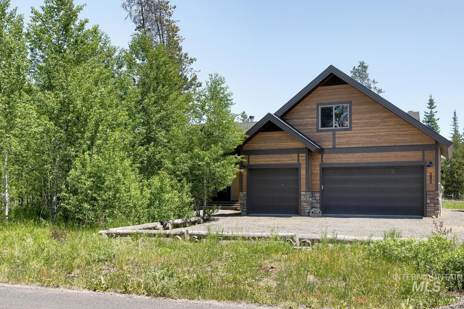 252 Day Star Ln Property Photo 3