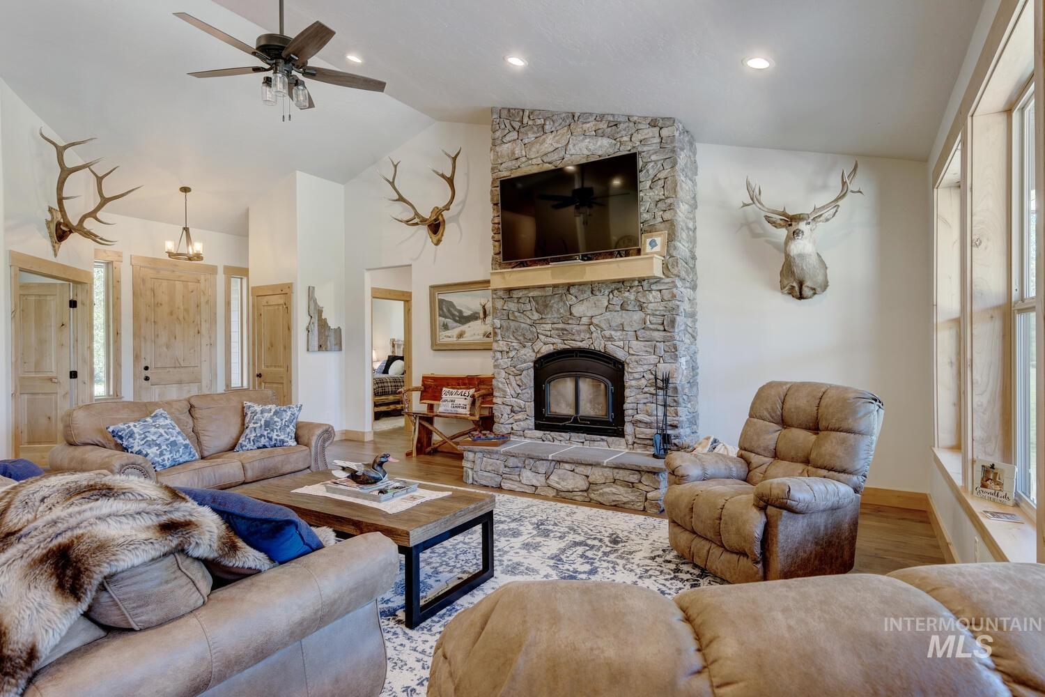 252 Day Star Ln Property Photo 10