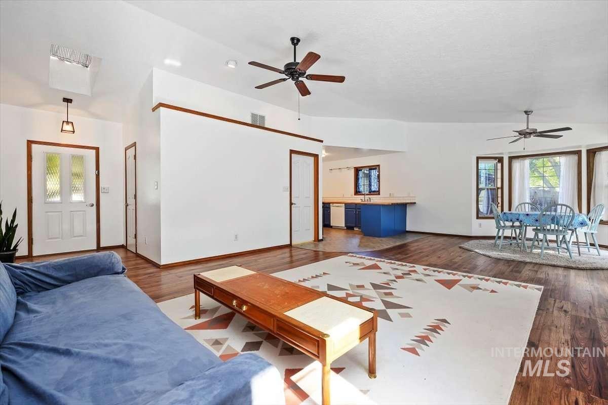 1166 Monaco St Property Photo 7