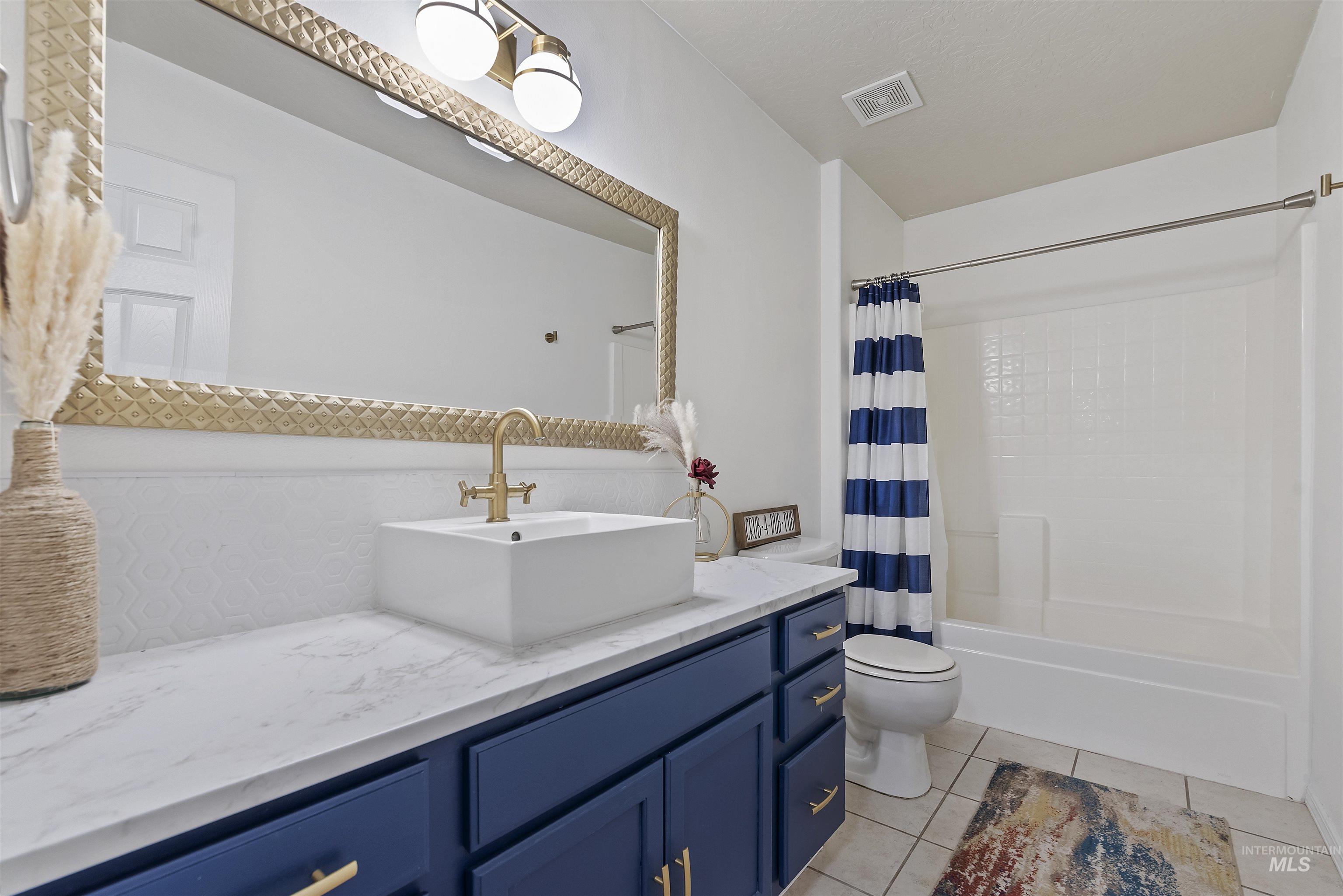 8211 E E Selway Ct. Property Photo 26