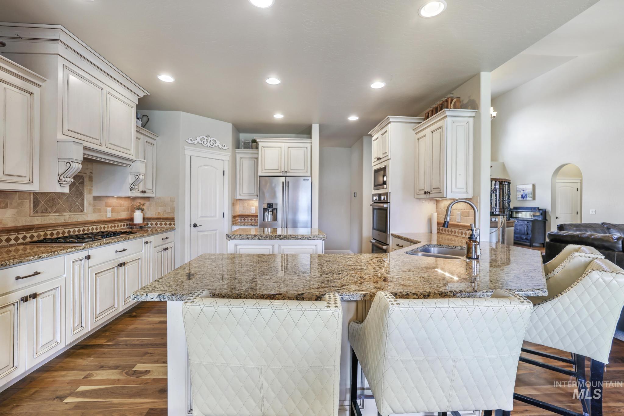 4049 Quail Ridge Drive Property Photo 3