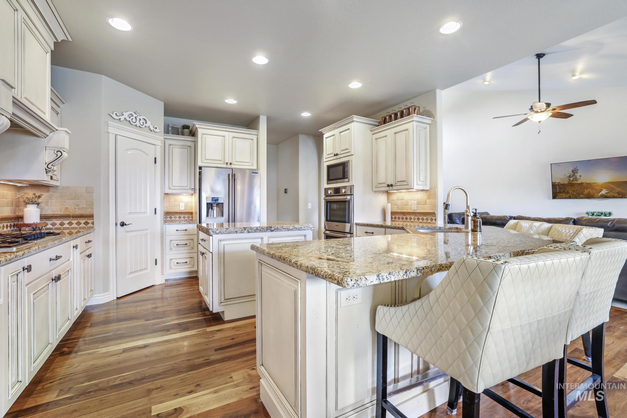 4049 Quail Ridge Drive Property Photo 3