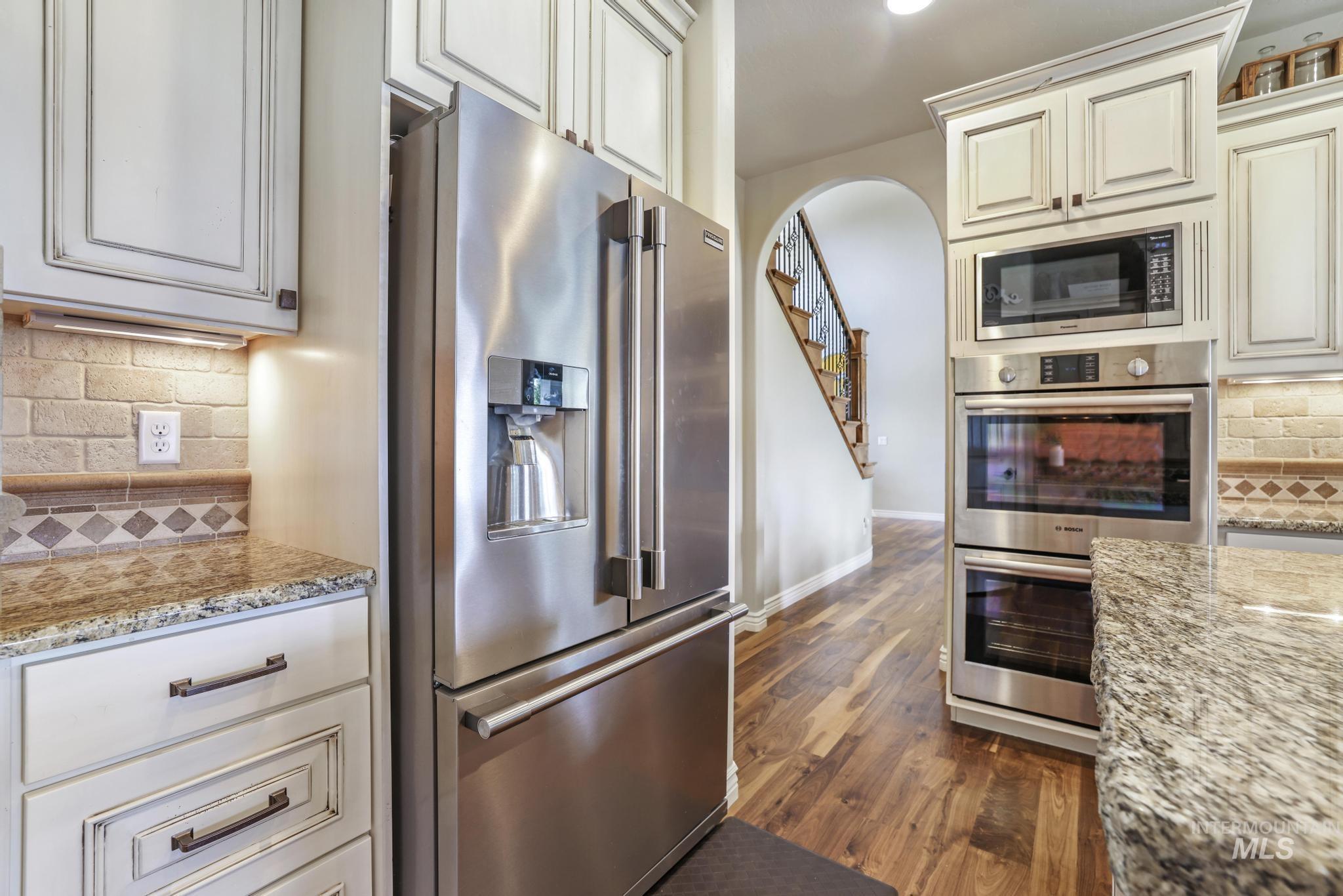 4049 Quail Ridge Drive Property Photo 8