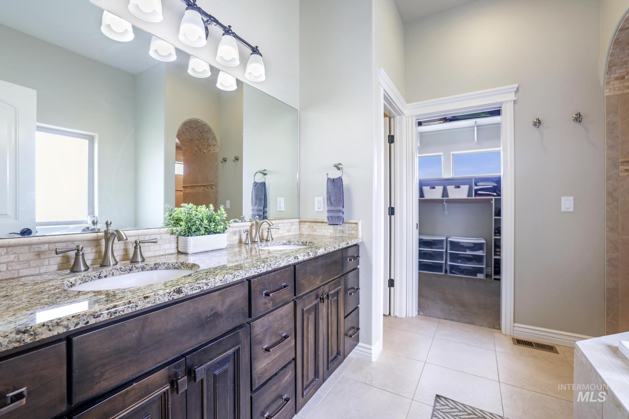 4049 Quail Ridge Drive Property Photo 18
