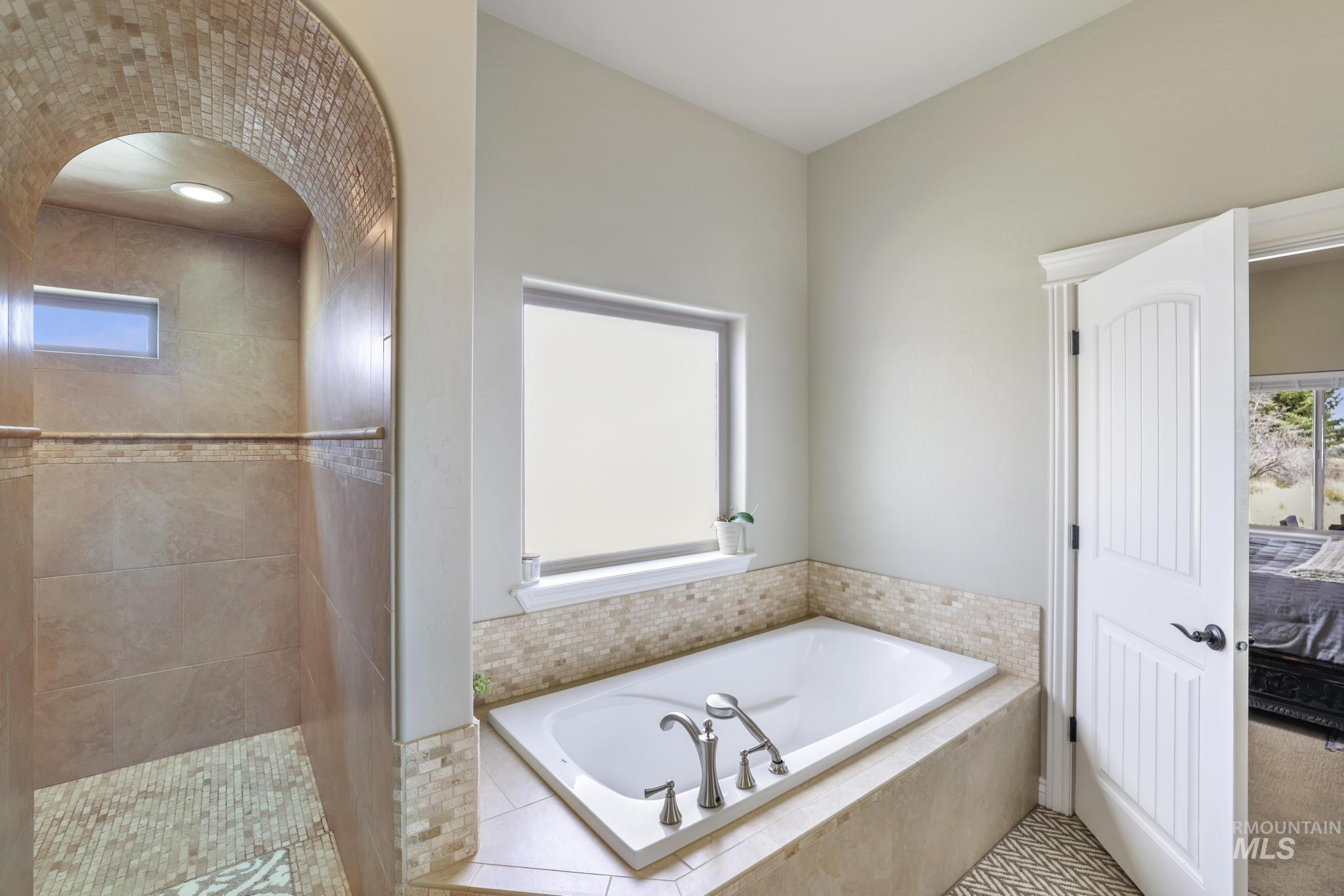 4049 Quail Ridge Drive Property Photo 19