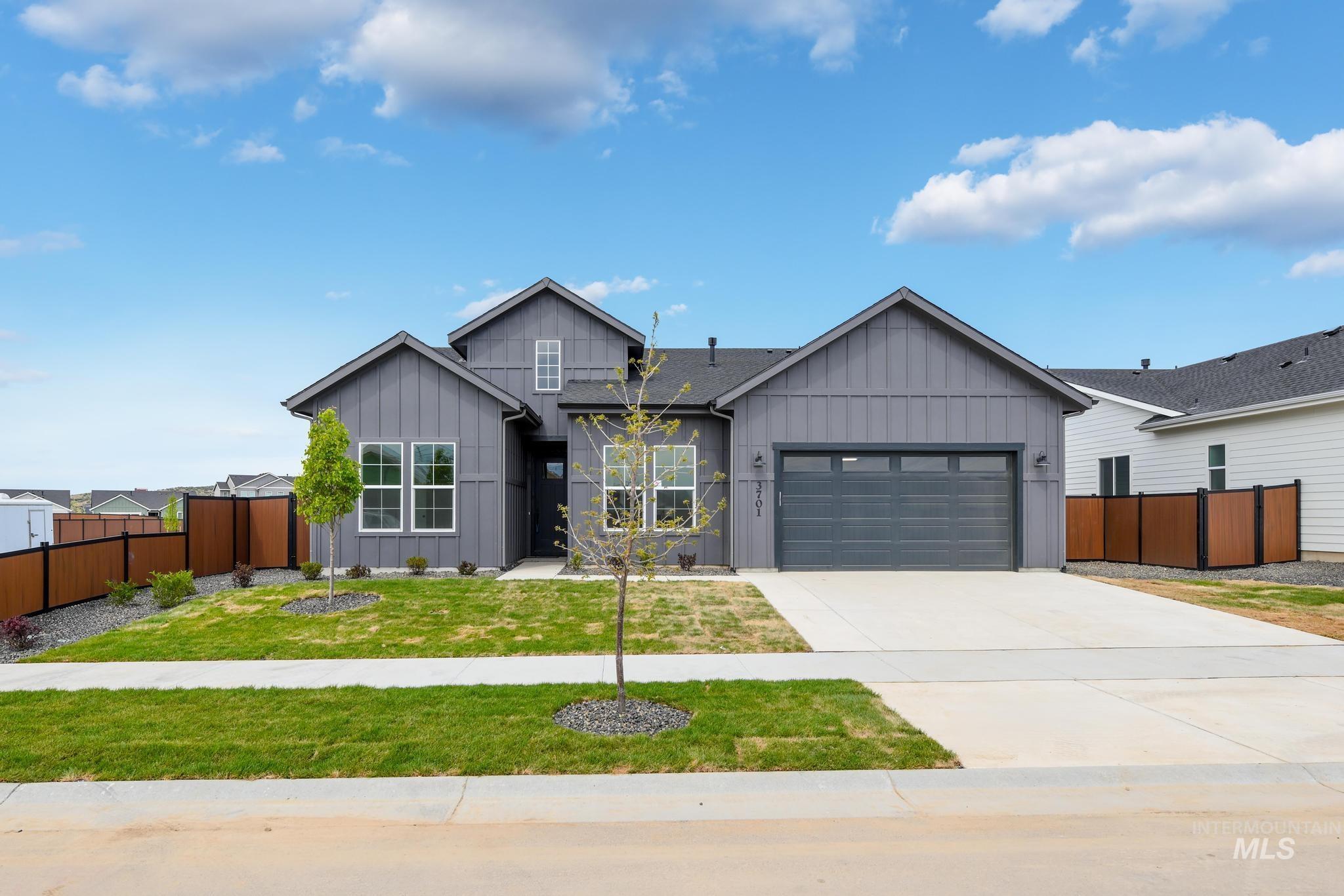 3701 N San Carlos Way Property Photo 1