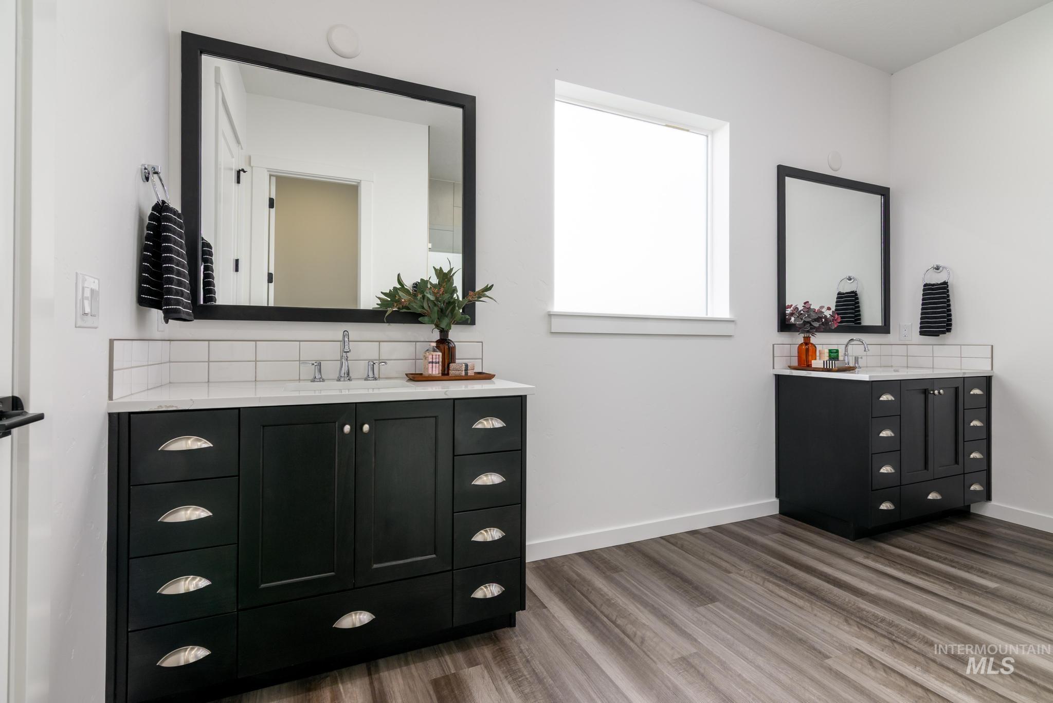 3701 N San Carlos Way Property Photo 17