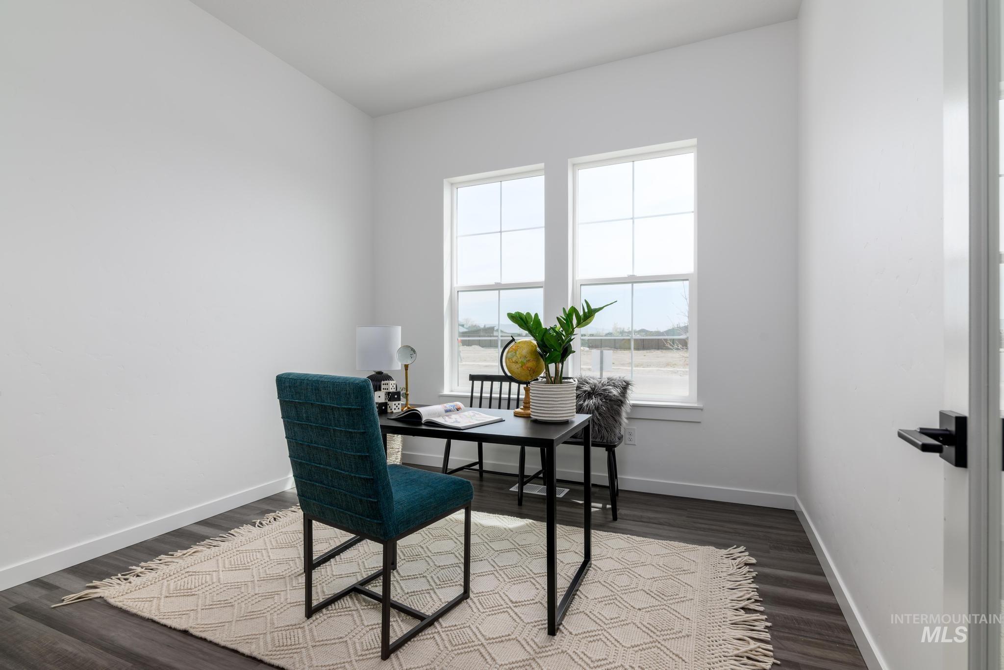 3701 N San Carlos Way Property Photo 19