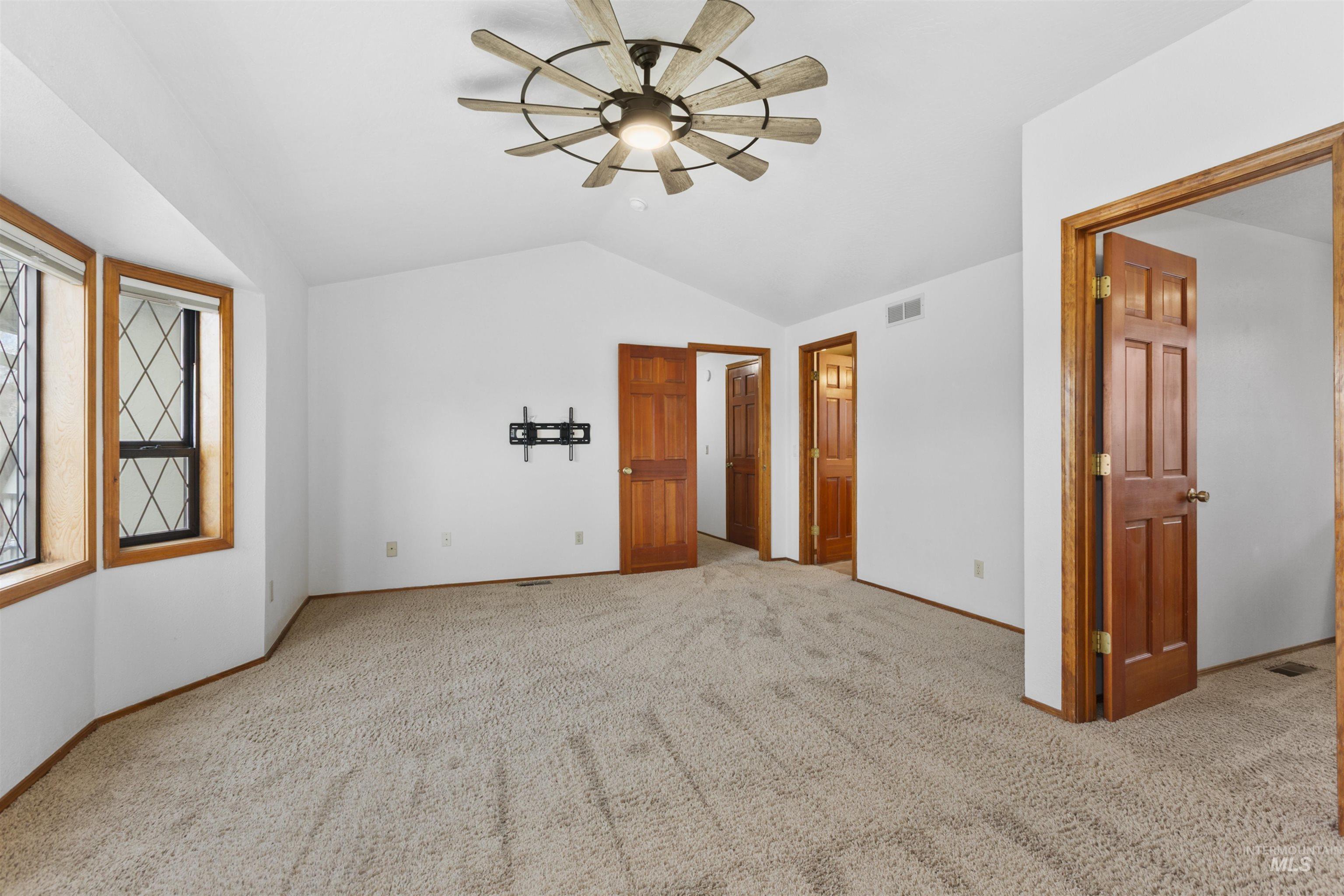 1541 S Oriole Way Property Photo 19