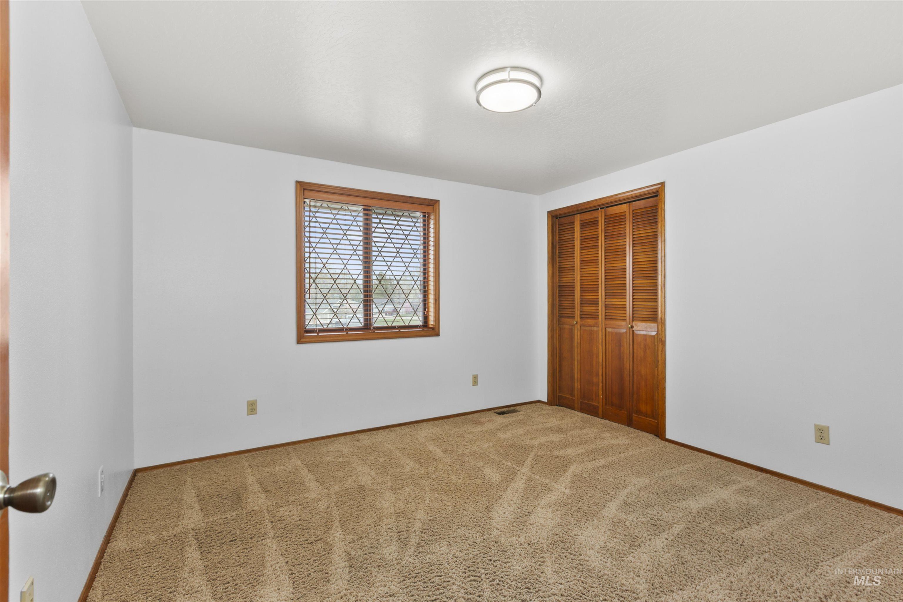1541 S Oriole Way Property Photo 27