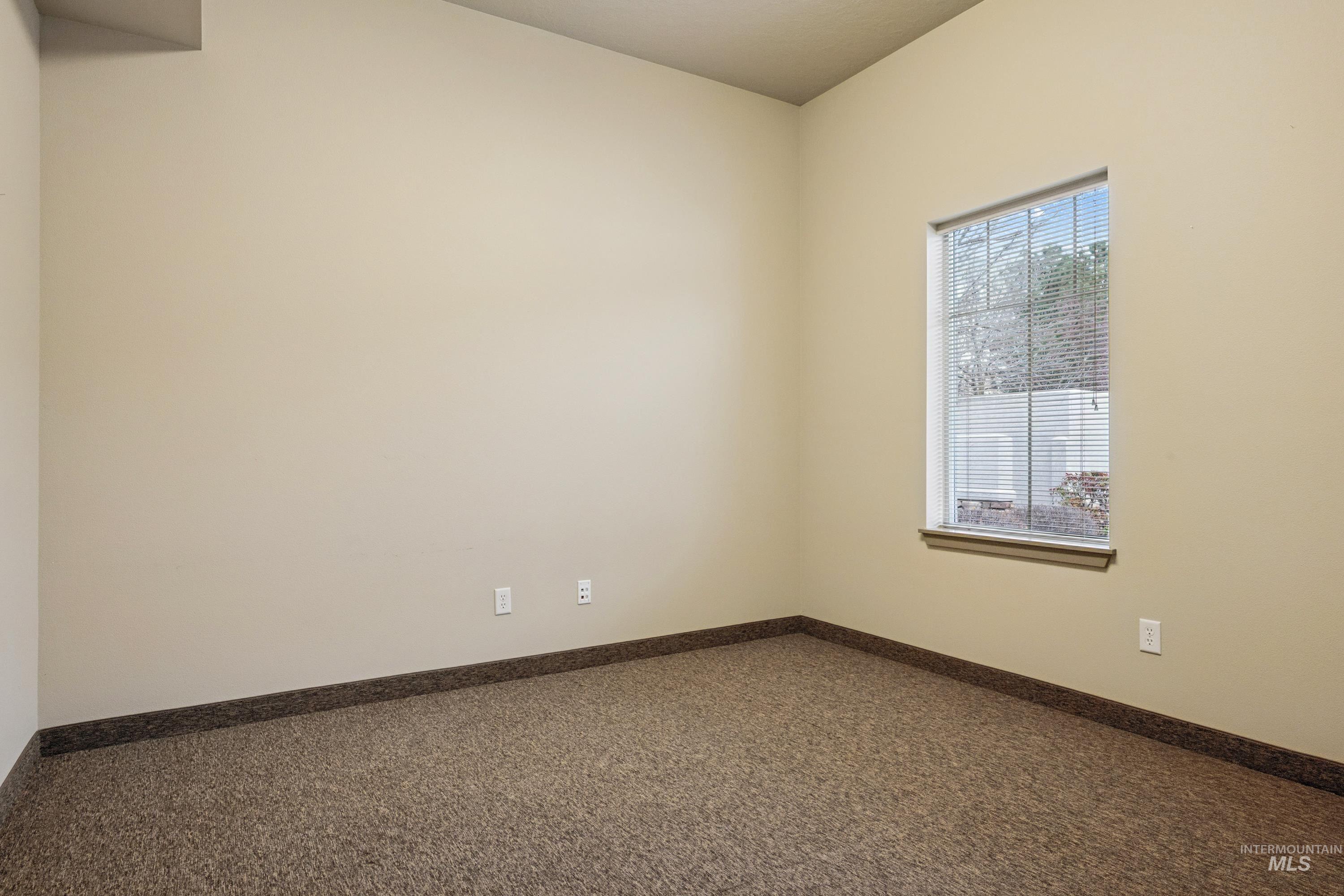 1093 E Iron Eagle Drive- Suite 125 Property Photo 10