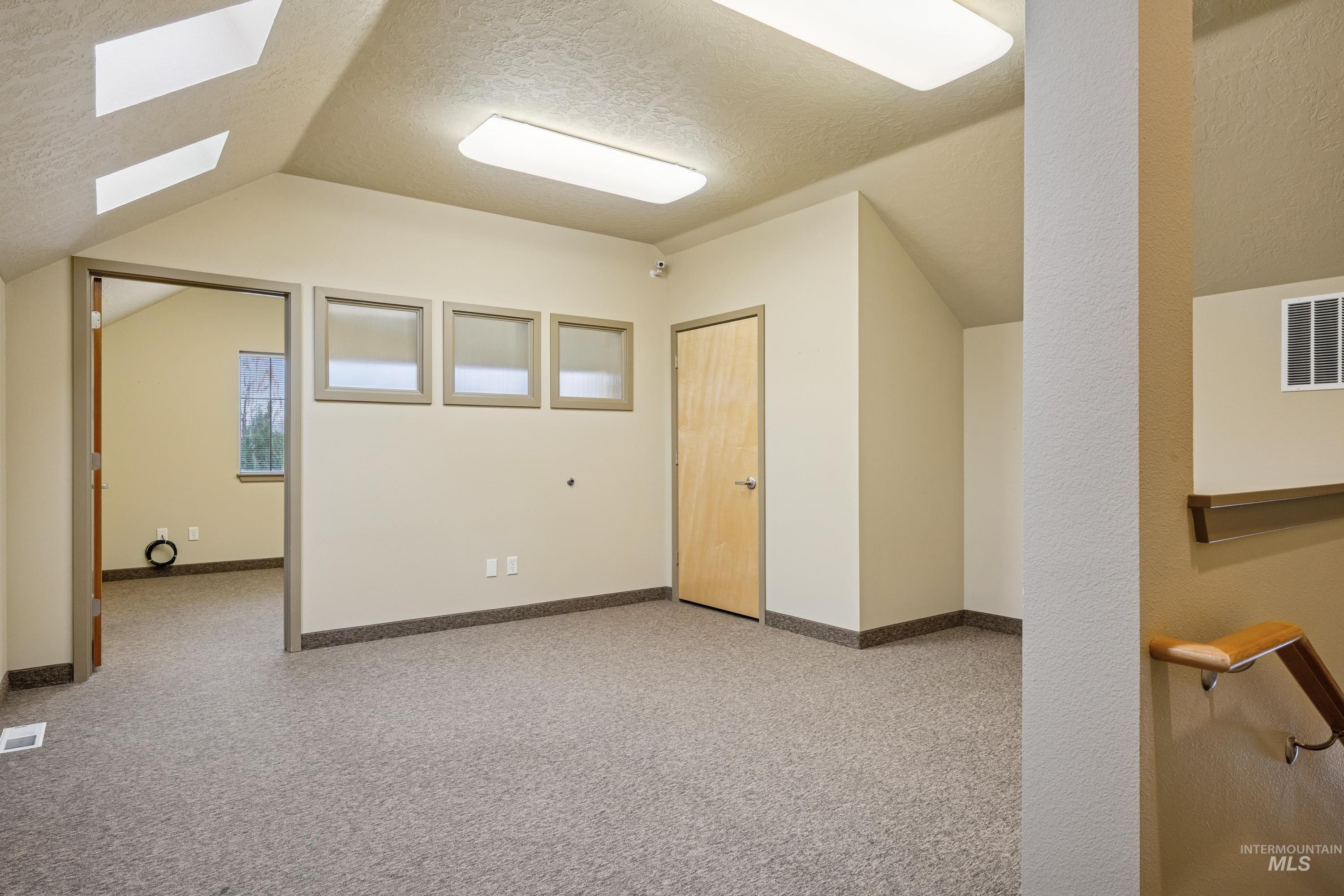 1093 E Iron Eagle Drive- Suite 125 Property Photo 18