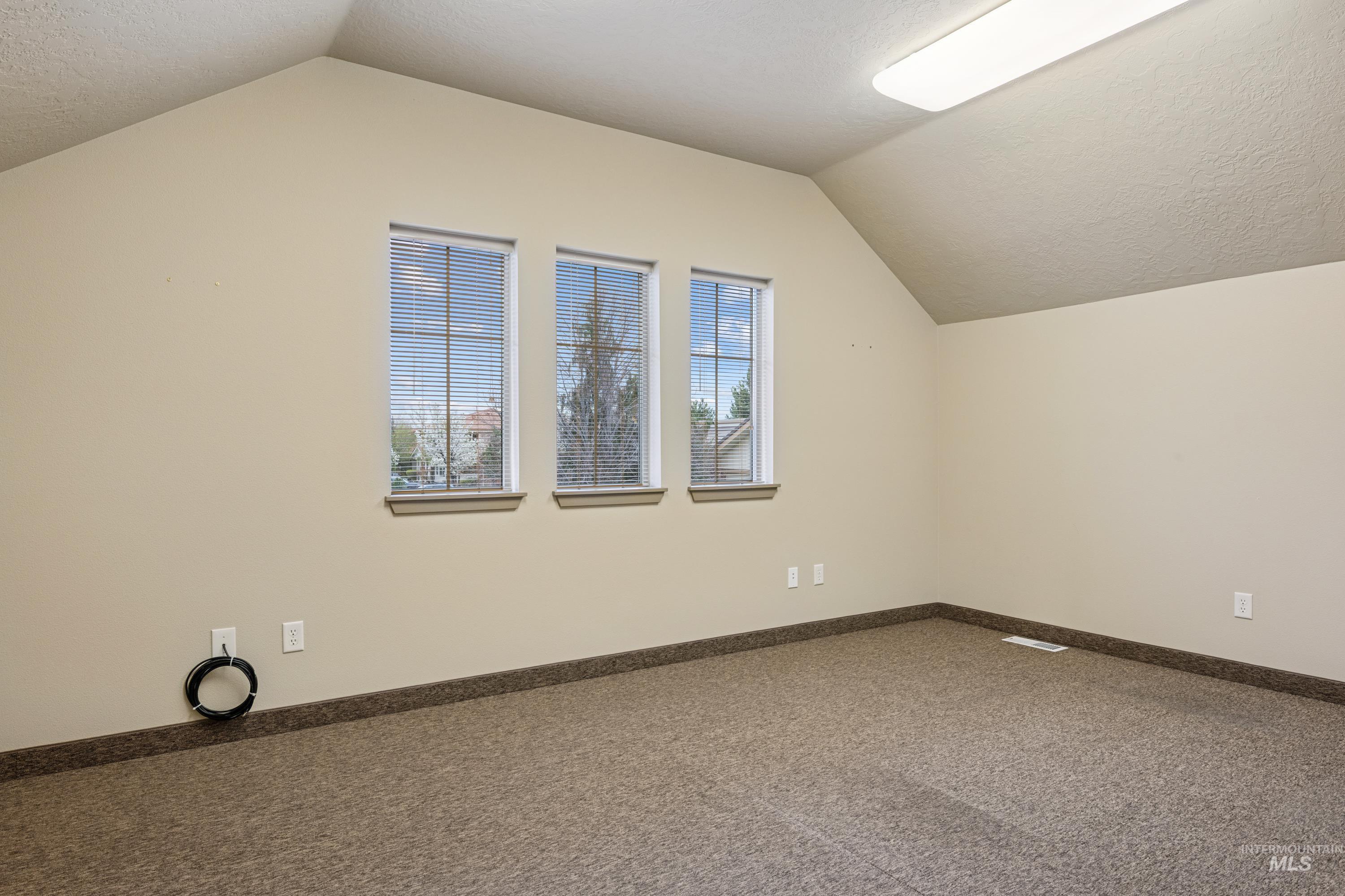 1093 E Iron Eagle Drive- Suite 125 Property Photo 20