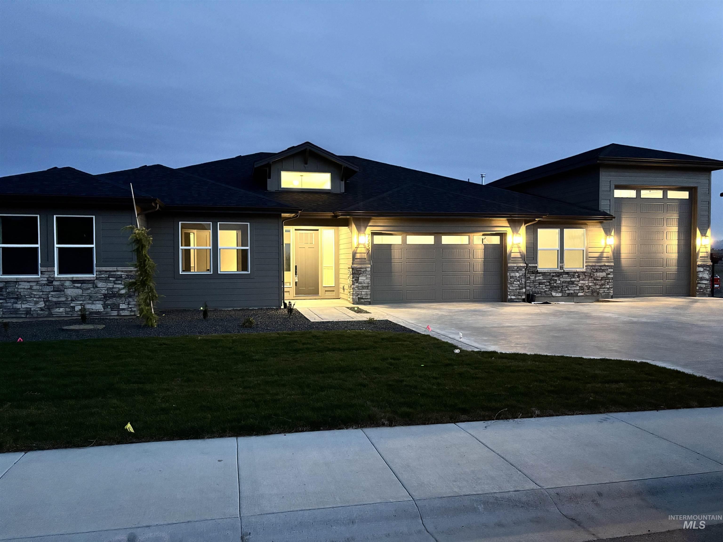 7337 E Red Kite St Property Photo 2