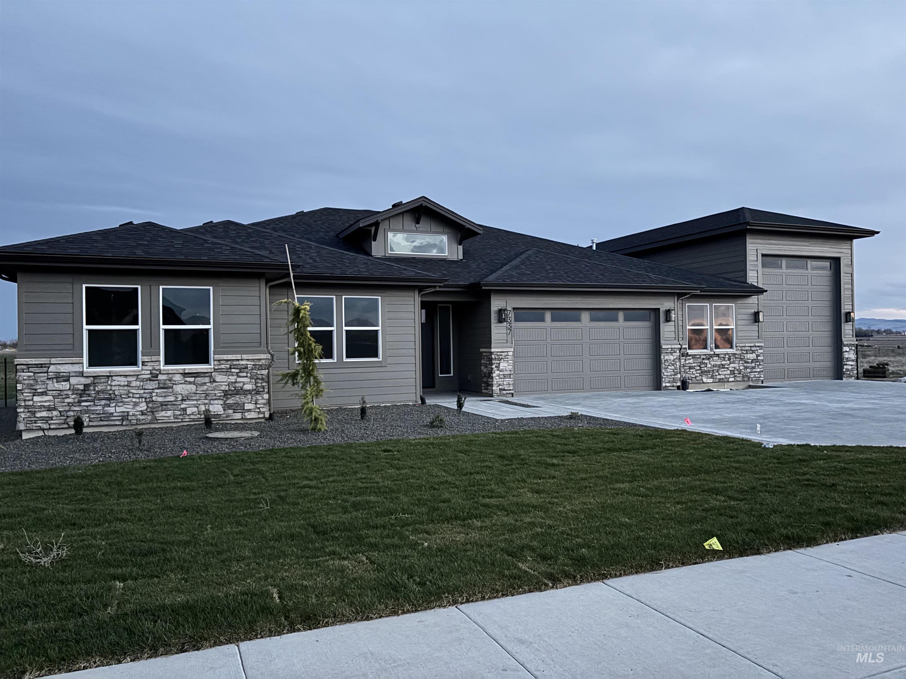 7337 E Red Kite St Property Photo 3