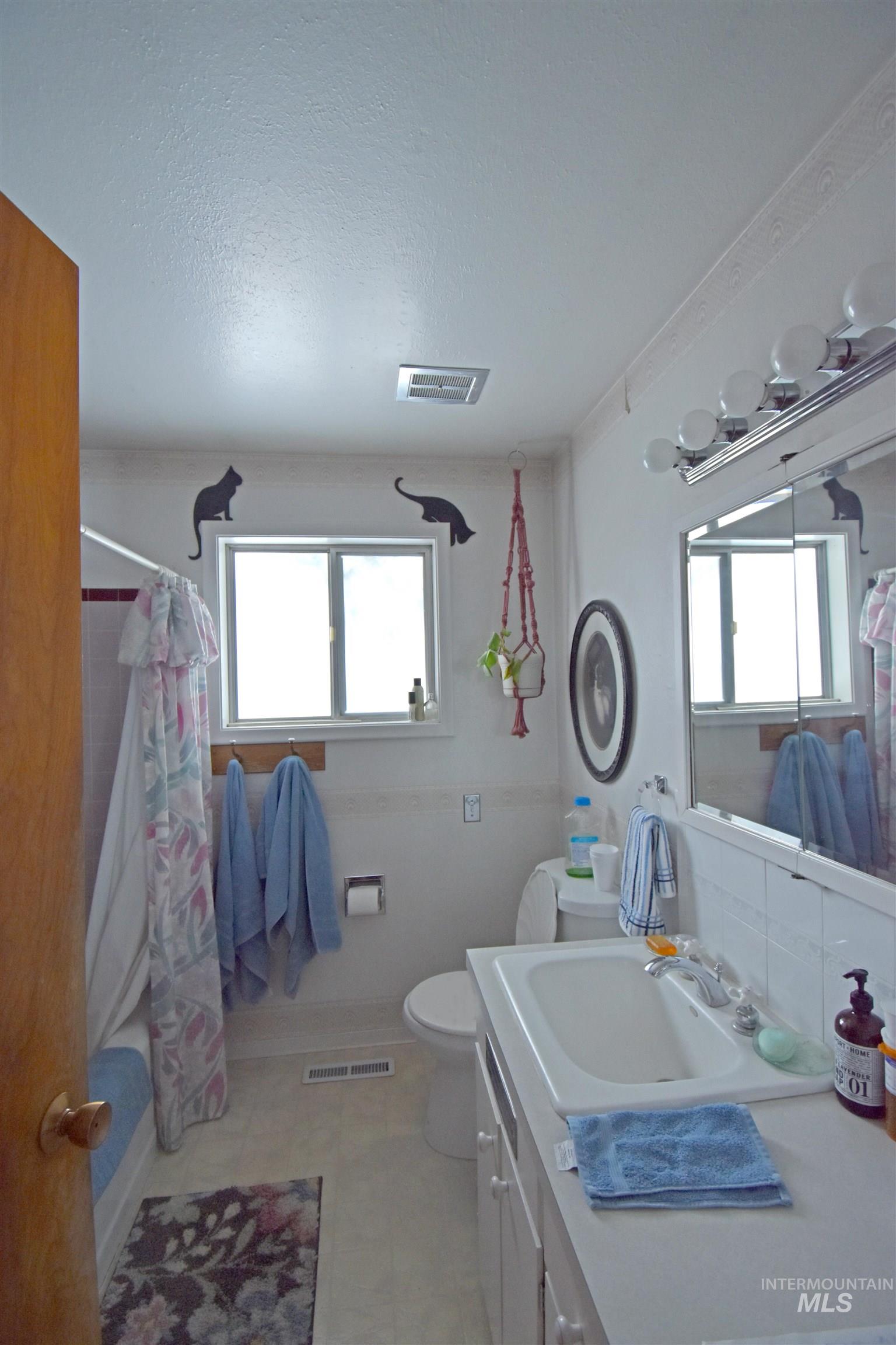 417 Park Drive Property Photo 9