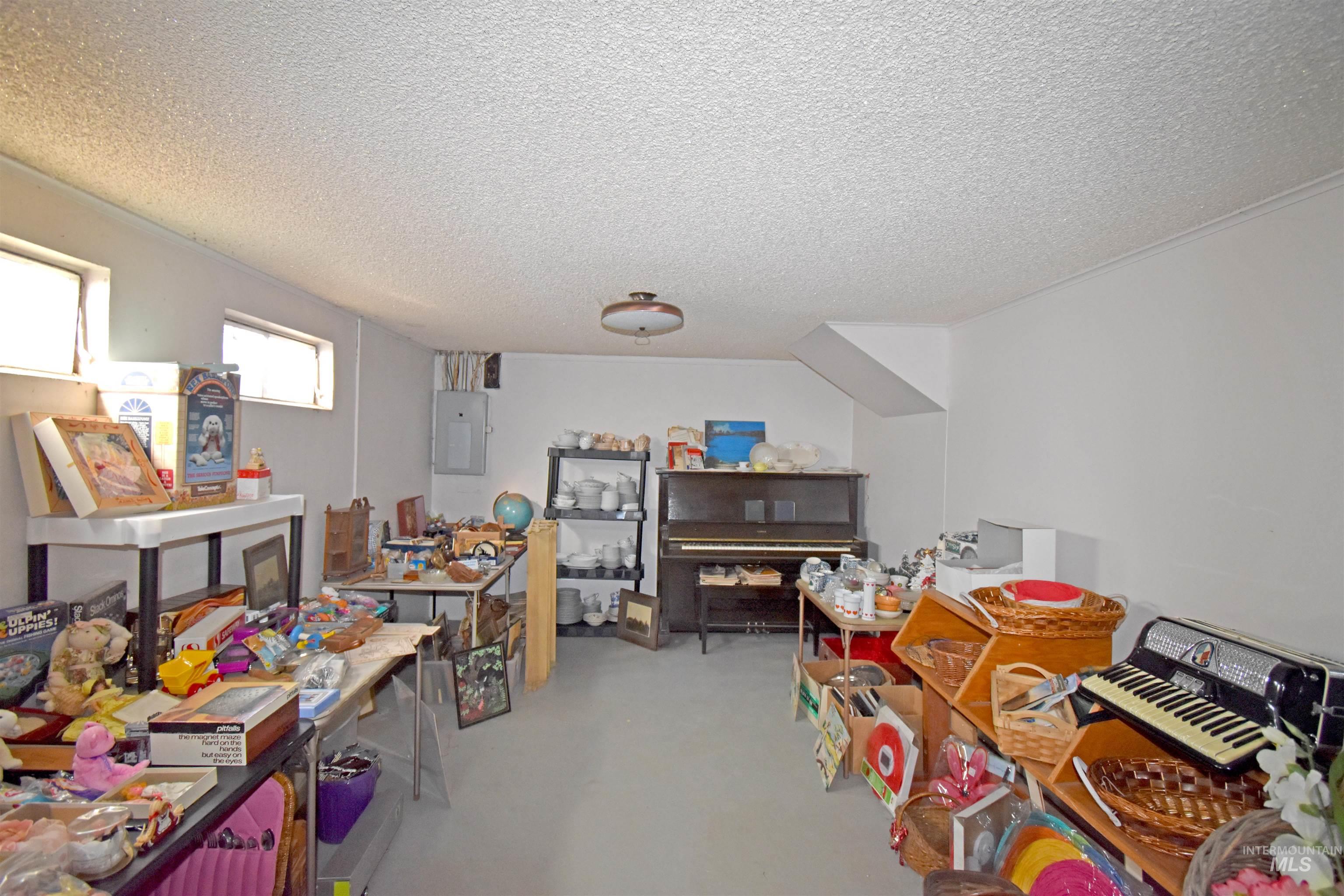 417 Park Drive Property Photo 10