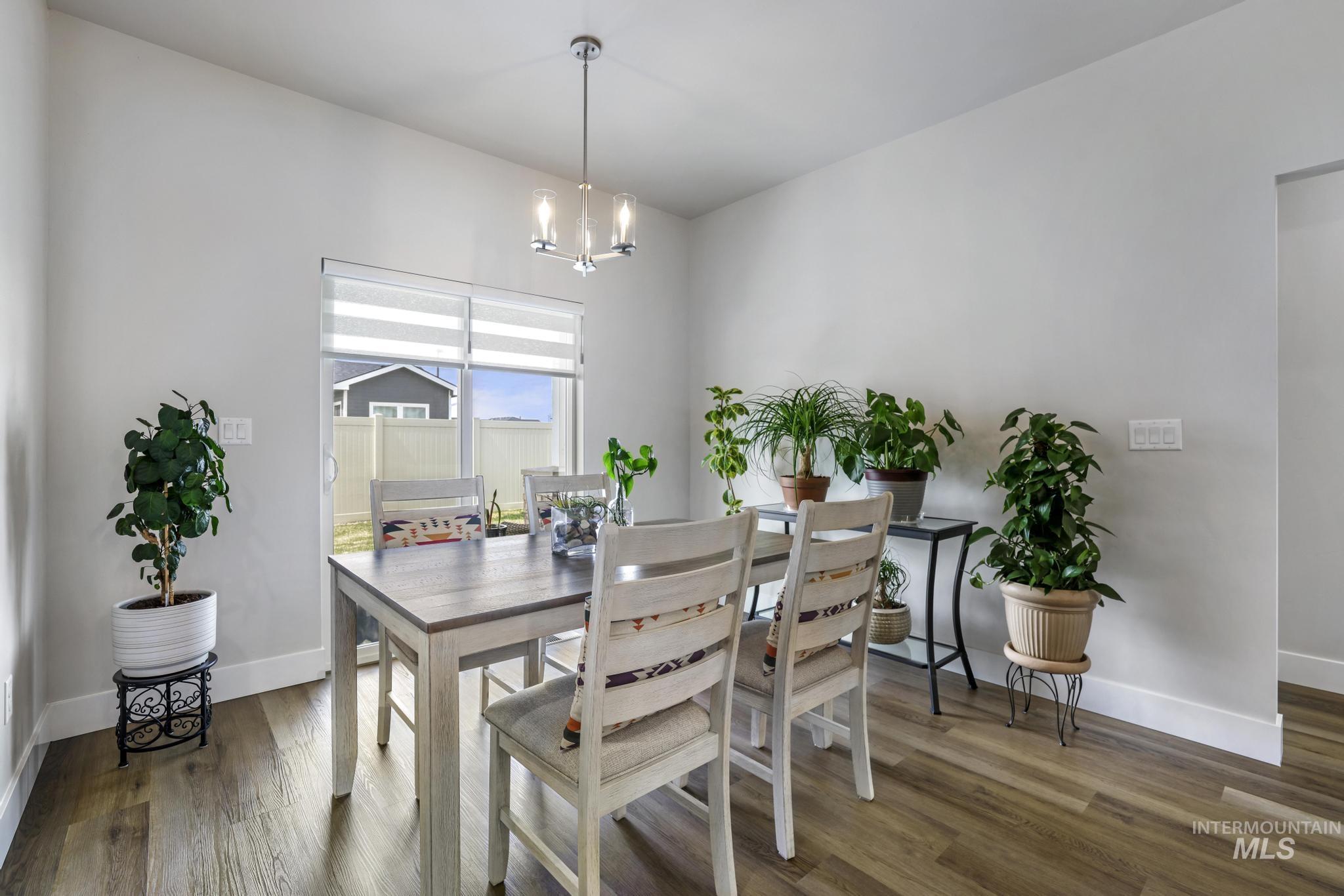 1051 Dunnigan St Property Photo 12